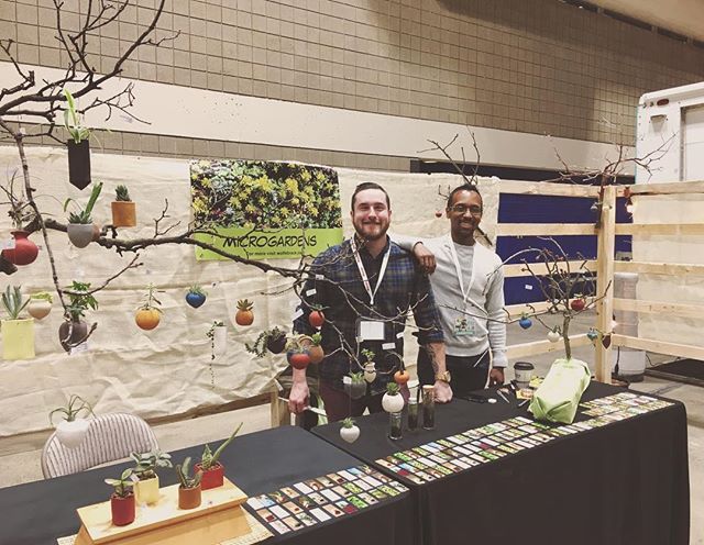 Wolfe and Co rock the home show. #homeshow #microgardens #tinyplants #funwithfriends #thisiswhatmiddleamericalookslike #practiceandalliscoming #propertybothers #rustlemybushes #fantastico #liveauthentic #midwest #kc