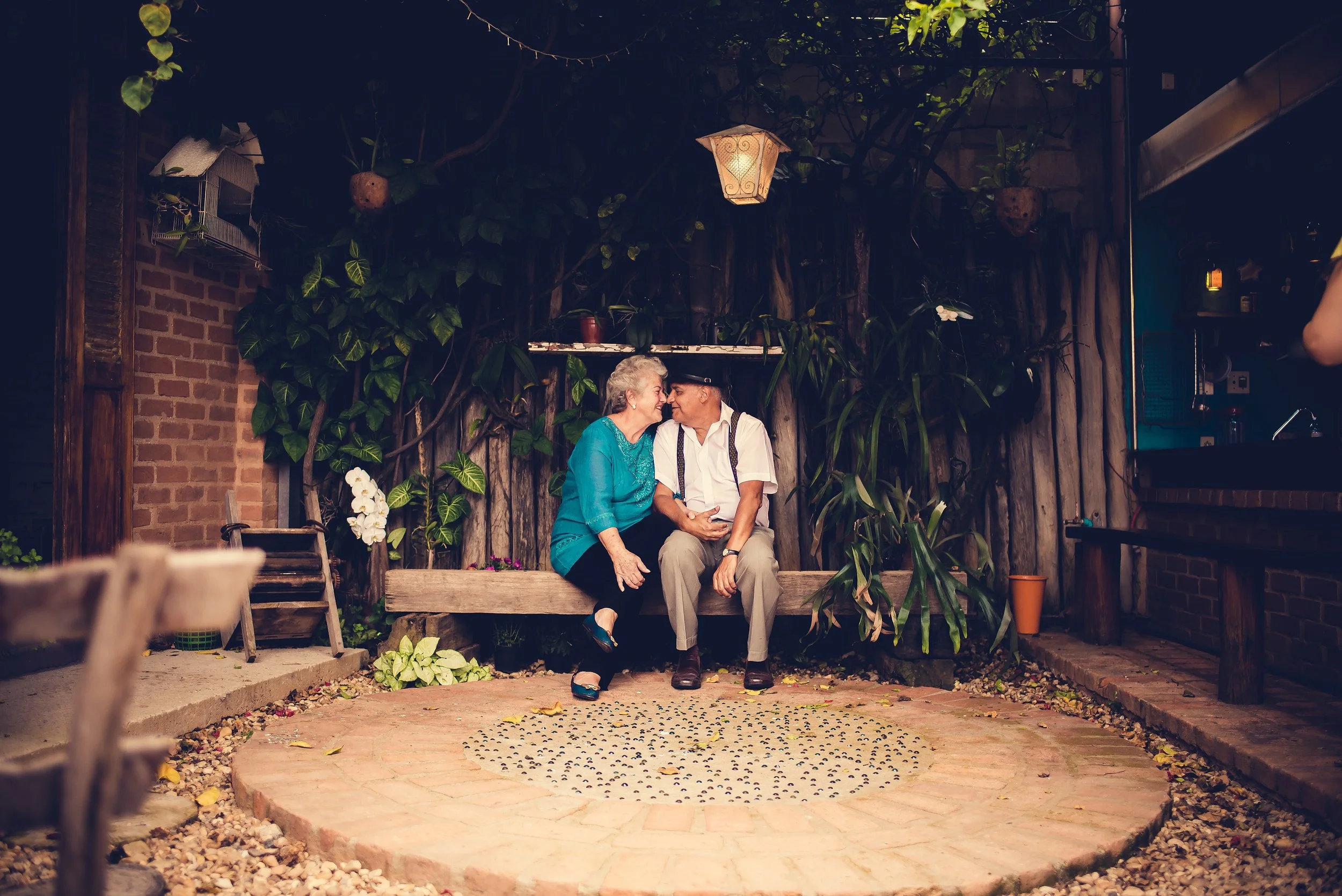 affection-couple-happy-1751196.jpg