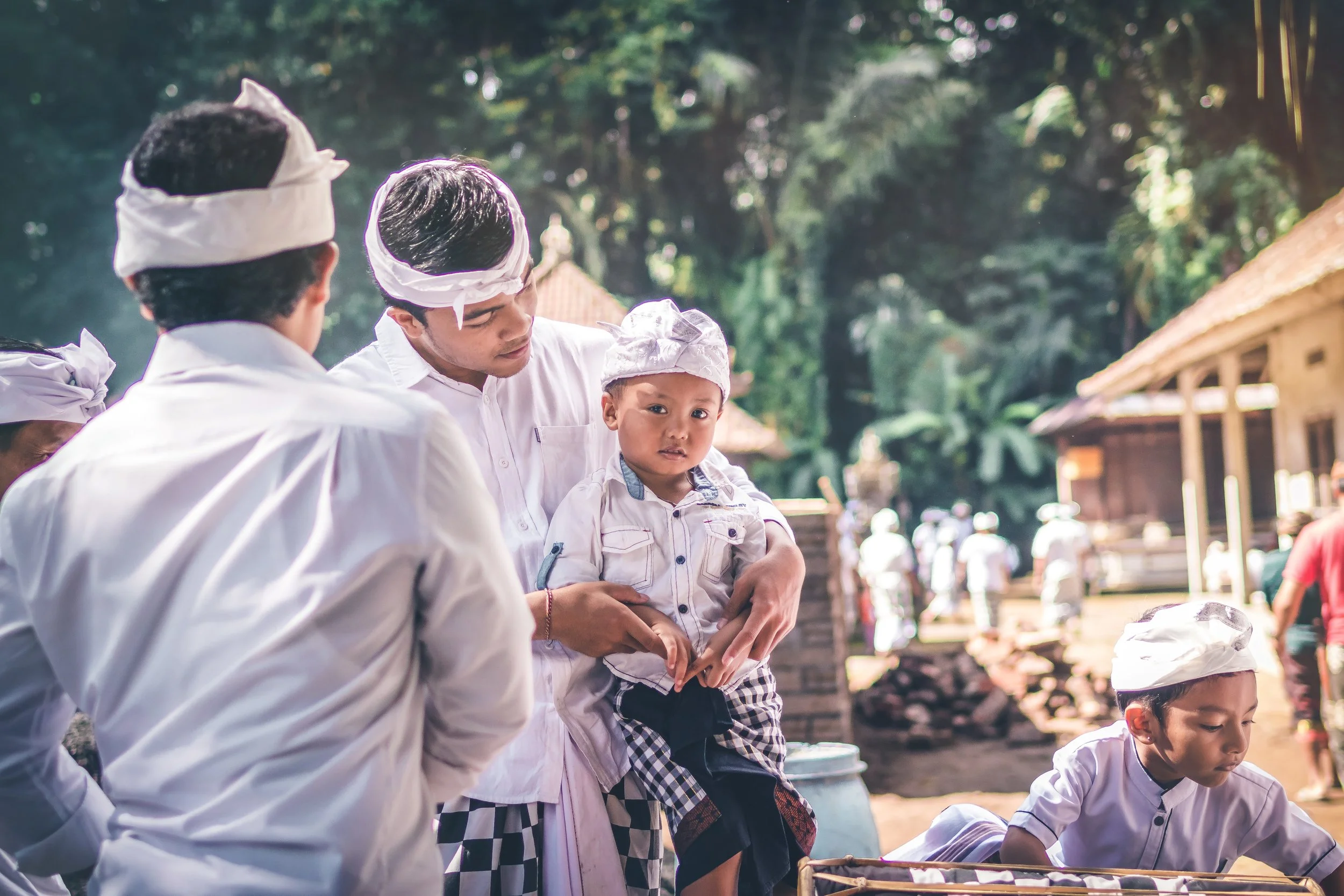 bali-balinese-boys-1534066.jpg