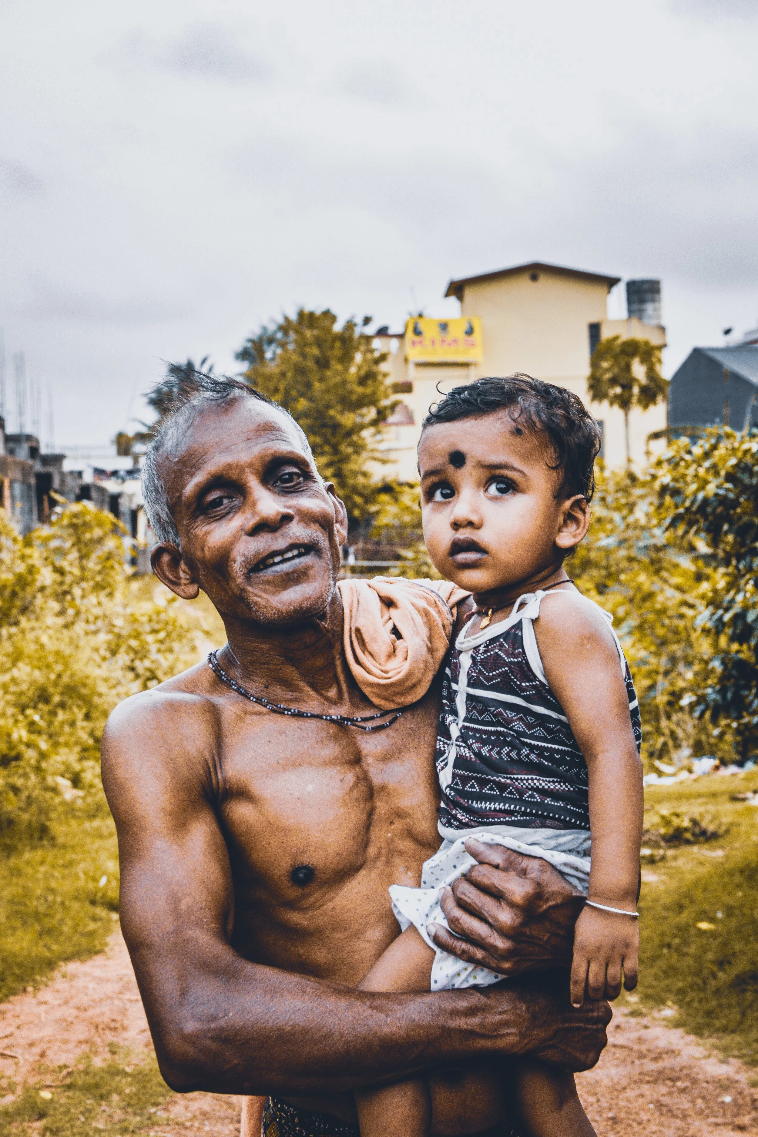 child-facial-expression-family-1149823.jpg