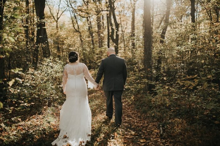 Burgh_Brides_Enchanting_Fall_Wedding_Fernstone_Retreat_Oakwood_Photo_6966-700x467.jpg