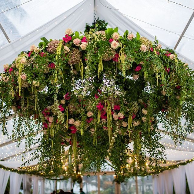 Yes we love floral chandeliers 💐🌺🌷
*
*
*
#floralchandelier #weddings #bahamaswedding #flowers #weddings2019 #wildflowers #tent #hang  #bahamas