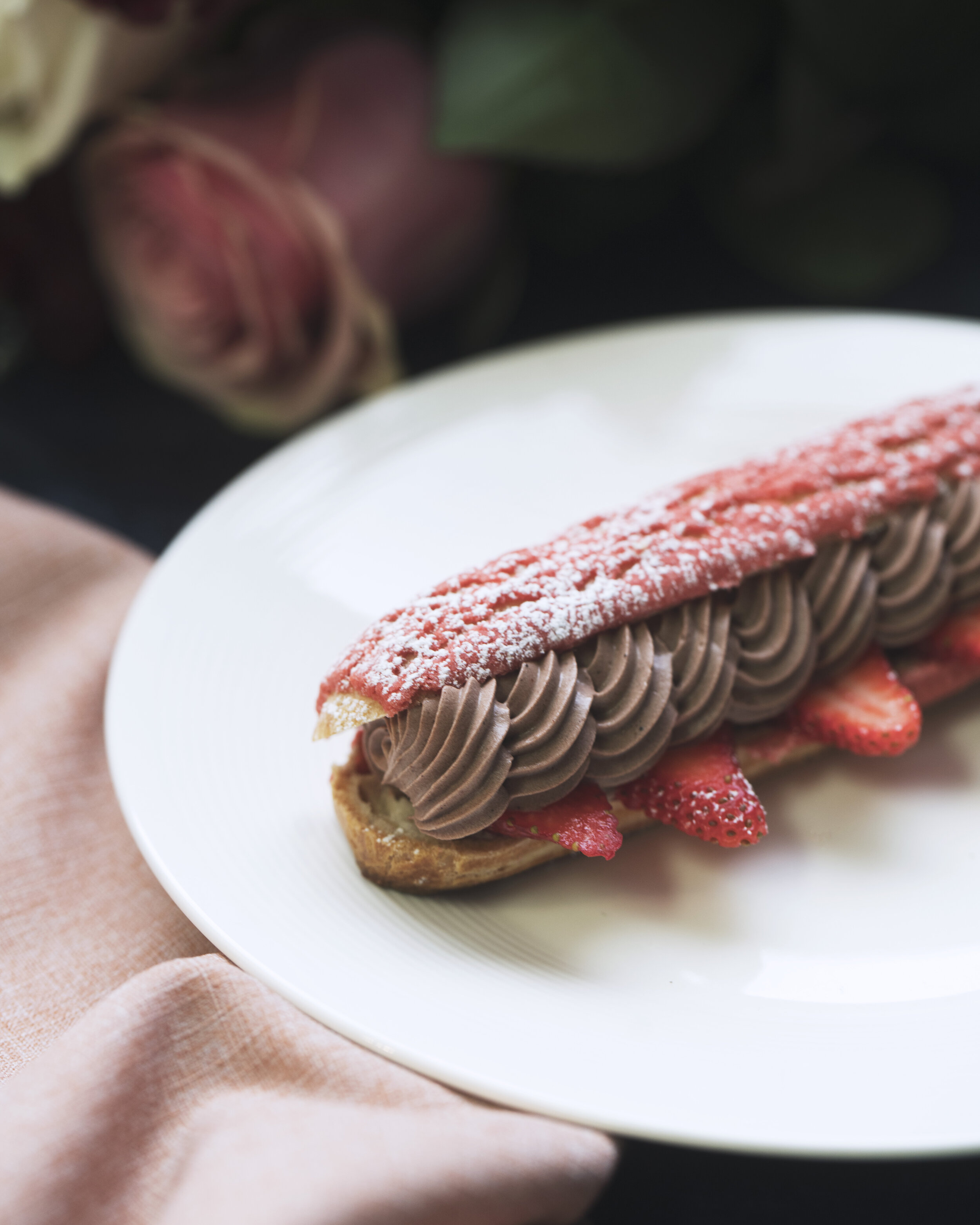 ÉCLAIR À LA FRAISE