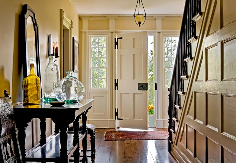 Front-entrty-daylight-copy.jpg