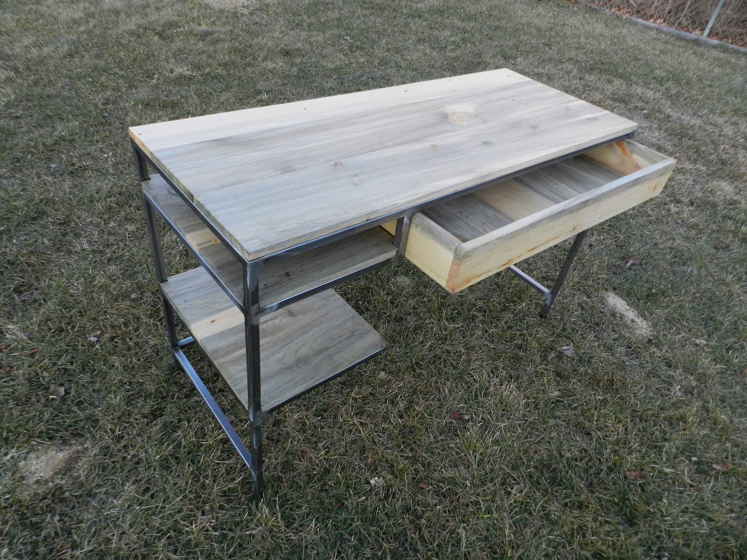 The Highlands Desk