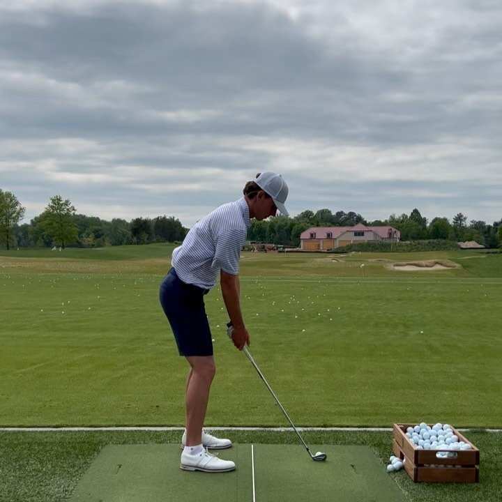 Feel vs. Real with @jakesgriffin - ➡️➡️➡️ for the swing - sometimes you need to exaggerate the feel to get the motion.  Knowing how the COM of the club works in the backswing to create a more organic transition was super helpful for @jakesgriffin nic