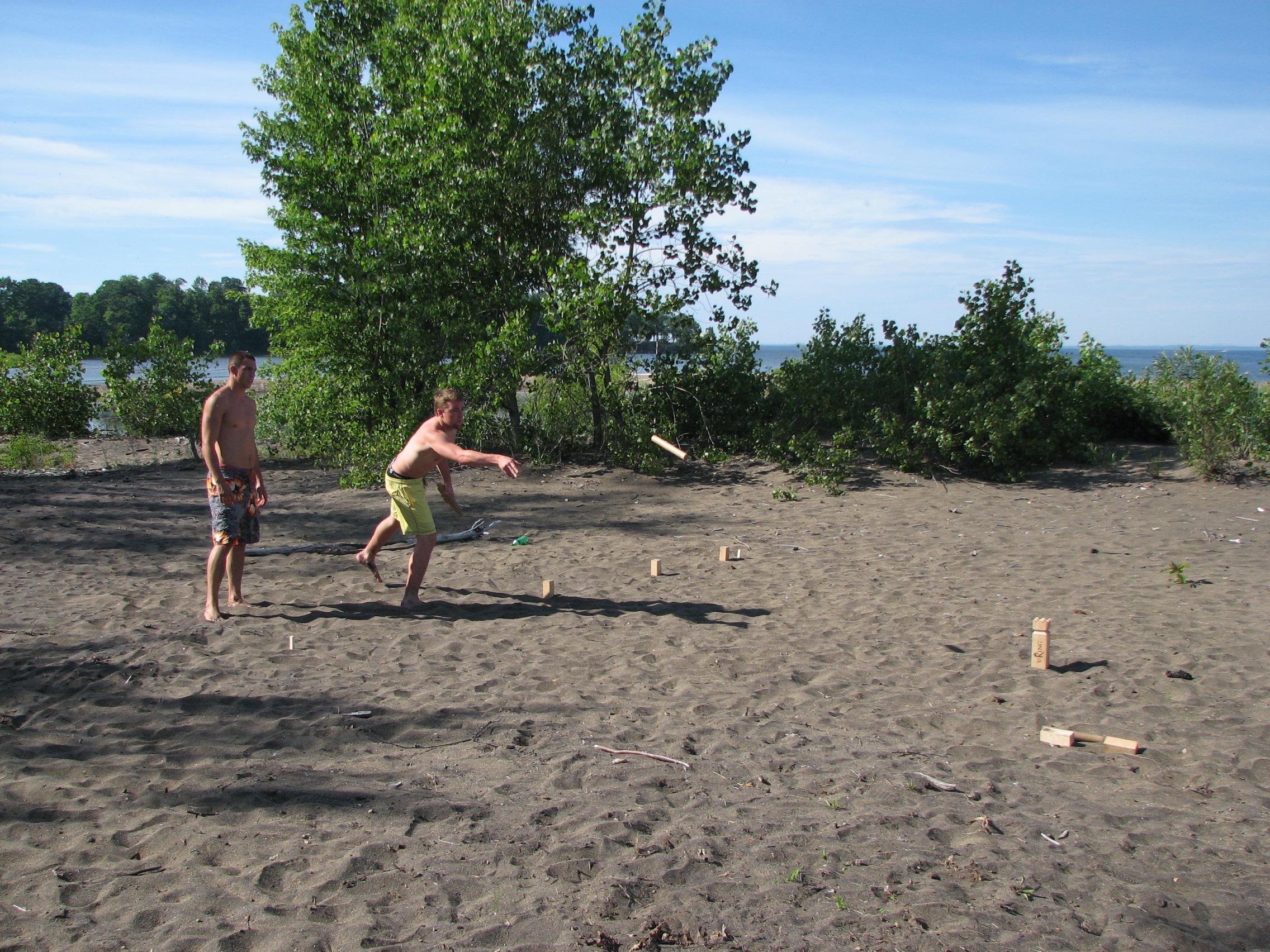 V:King is the perfect beach game. 