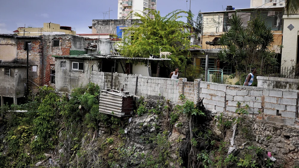 Streetscape, Havana (2012)