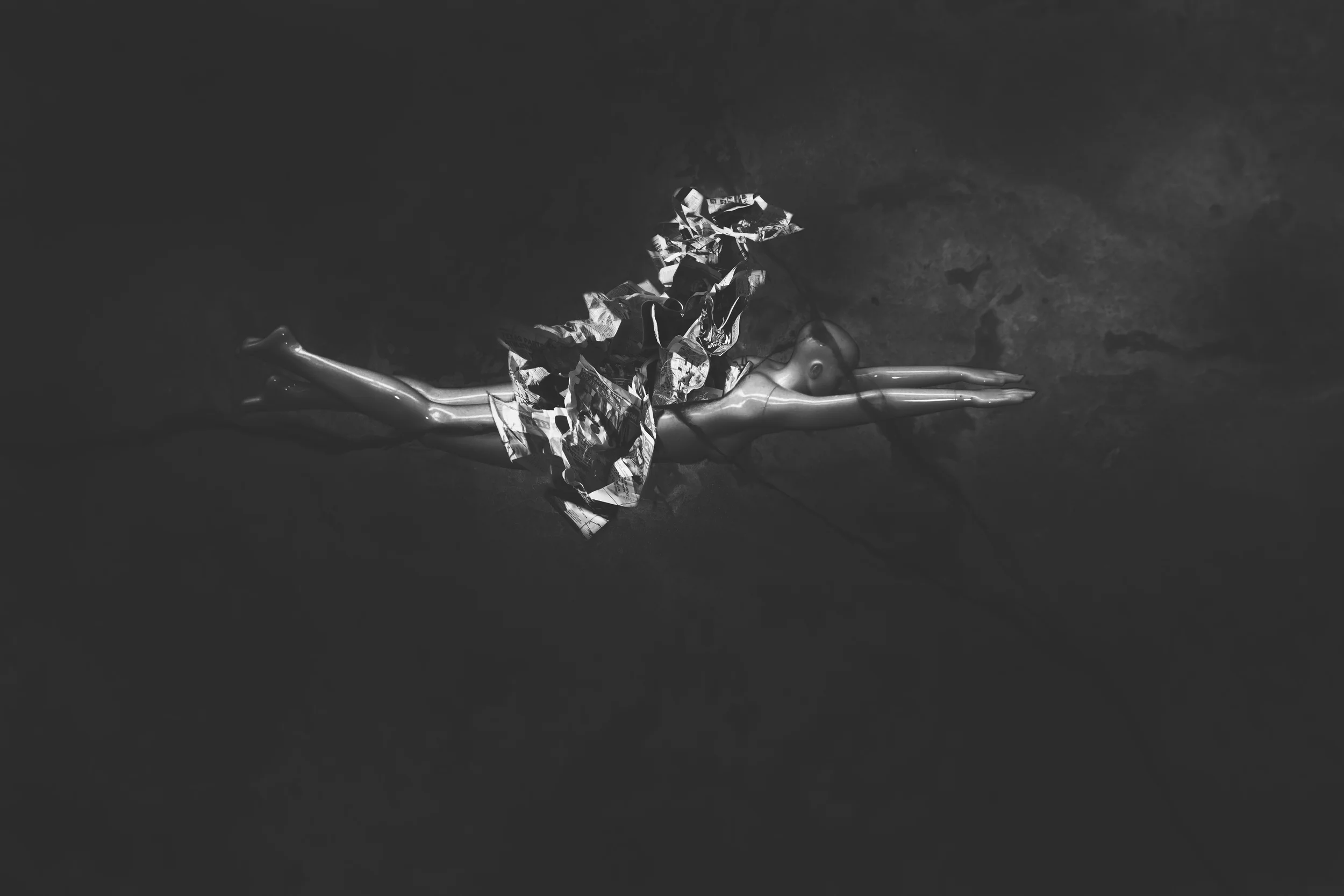 Mannequin-3-bw.jpg