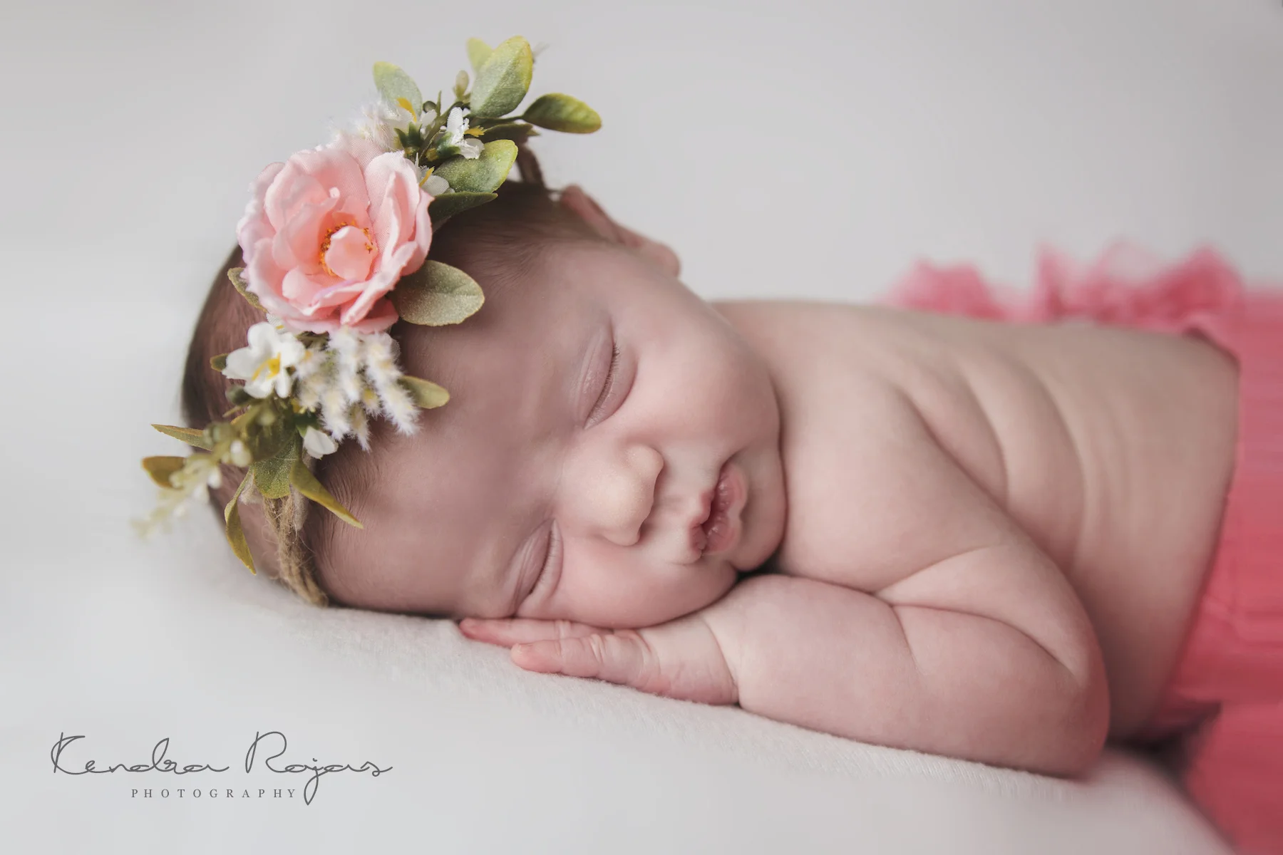 Newborn_Charlotte 112216_01_LOW_Social.jpg