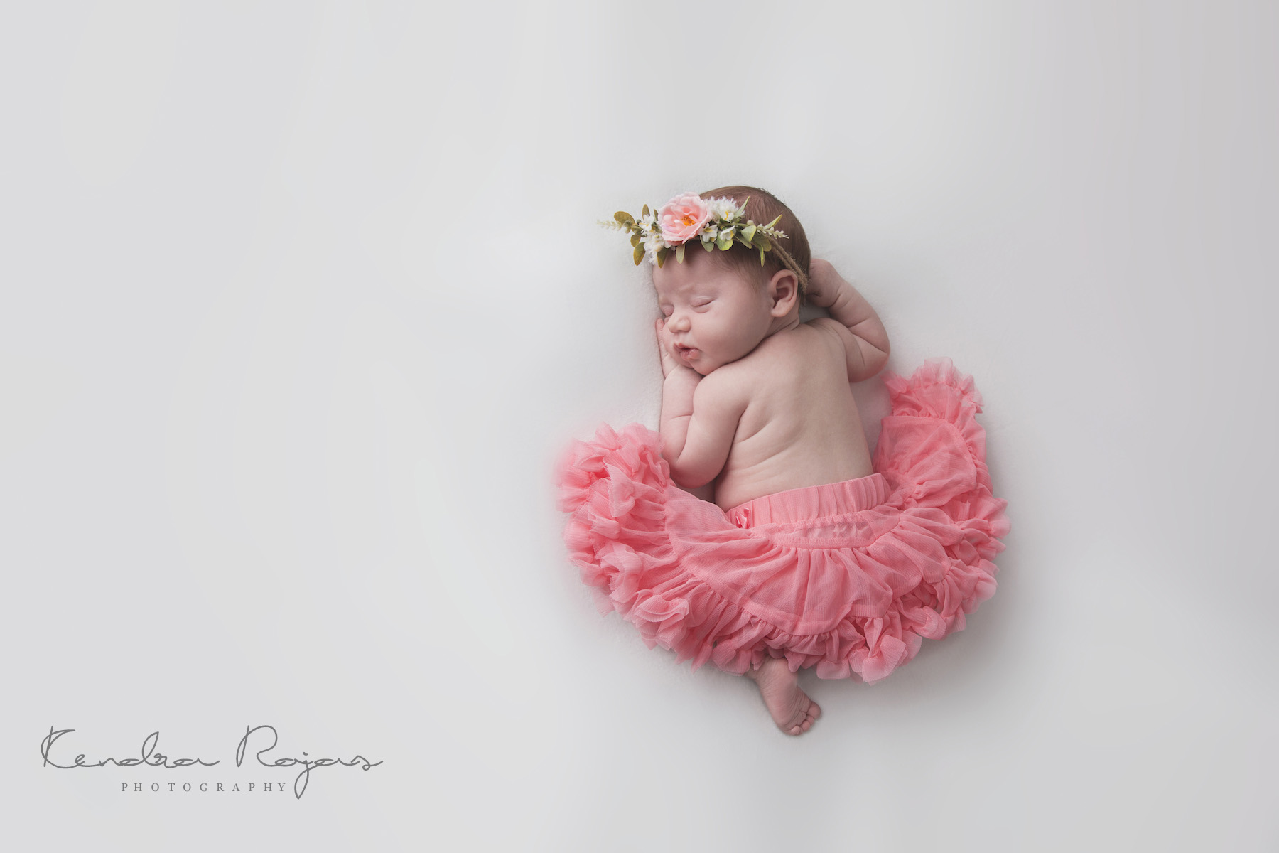 Newborn_Charlotte 112216_04_LOW_Social.jpg