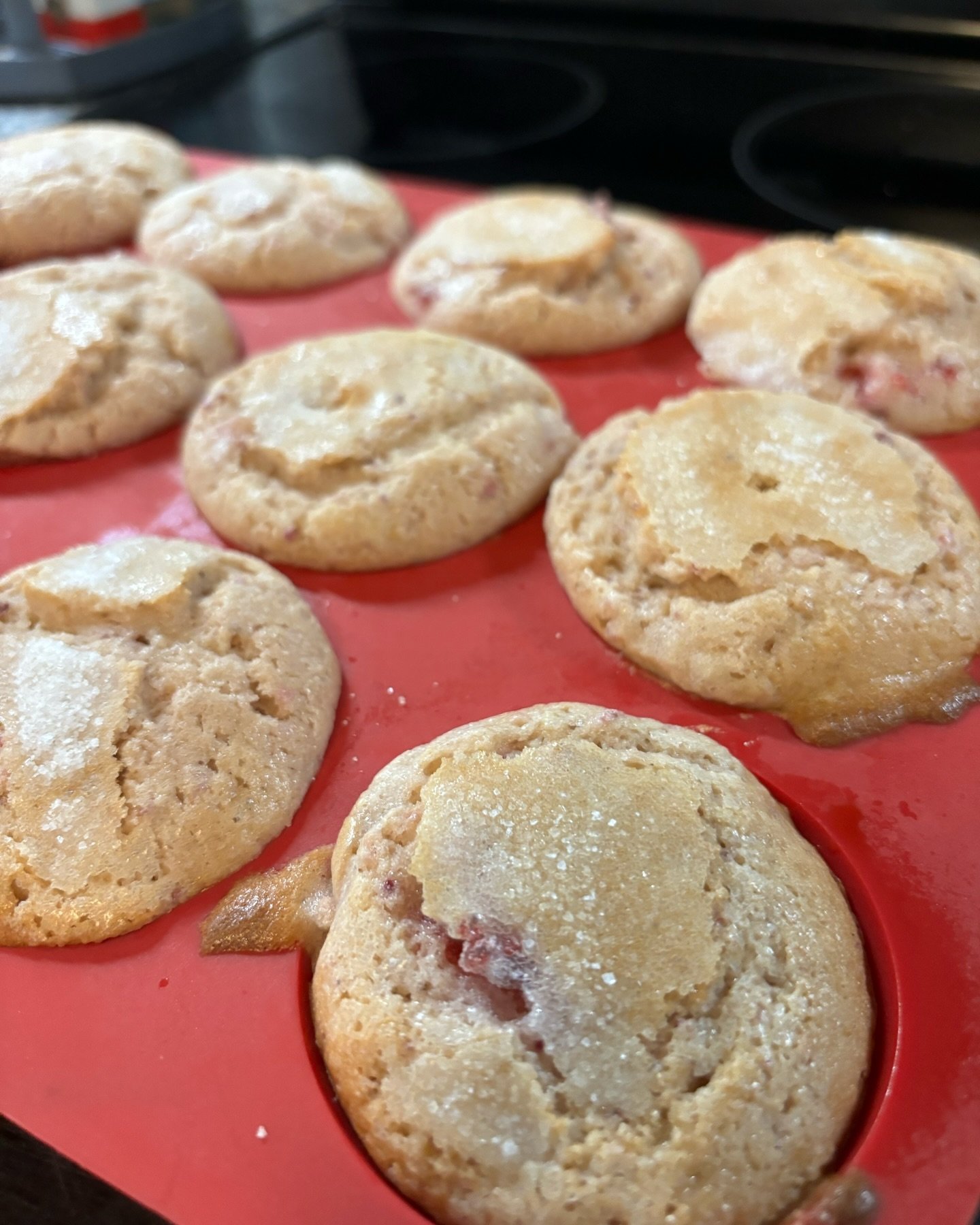 First attempt at strawberry muffins, so far so good, at least the kitchen smells amazing :)