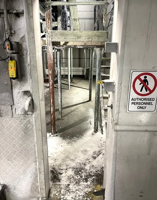 Ice Build Up in a Blast Freezer — Humiscope