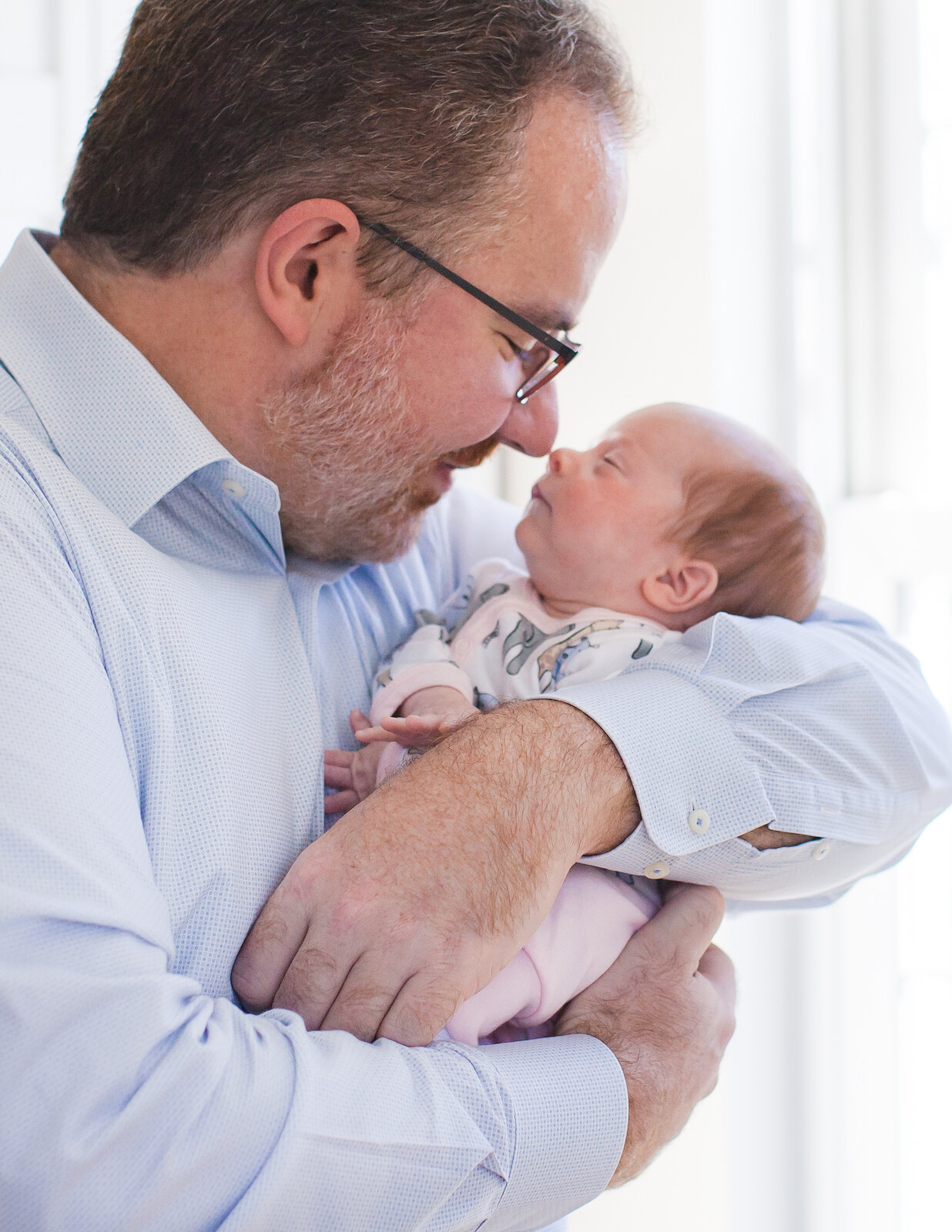 Candid unposed newborn photography, in-home, Washington DC, New Orleans, covid-friendly, covid-safe newborn photography