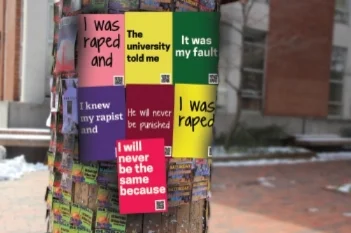 Posters that ‘talk’ to each other. Each poster contains a QR code that leads to the web archive, where a viewer can read the story in its entirety.