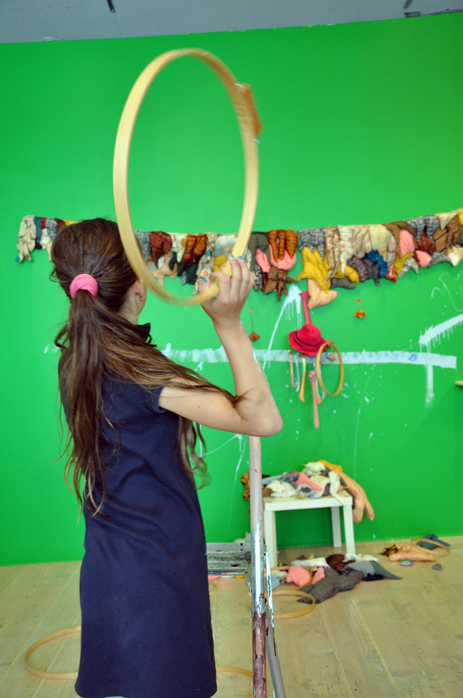 Elena had radical approaches to building her installation. Including throwing wooden embroidery loops from a distance to see how they would choose to hook themselves to a pink caribou antler.