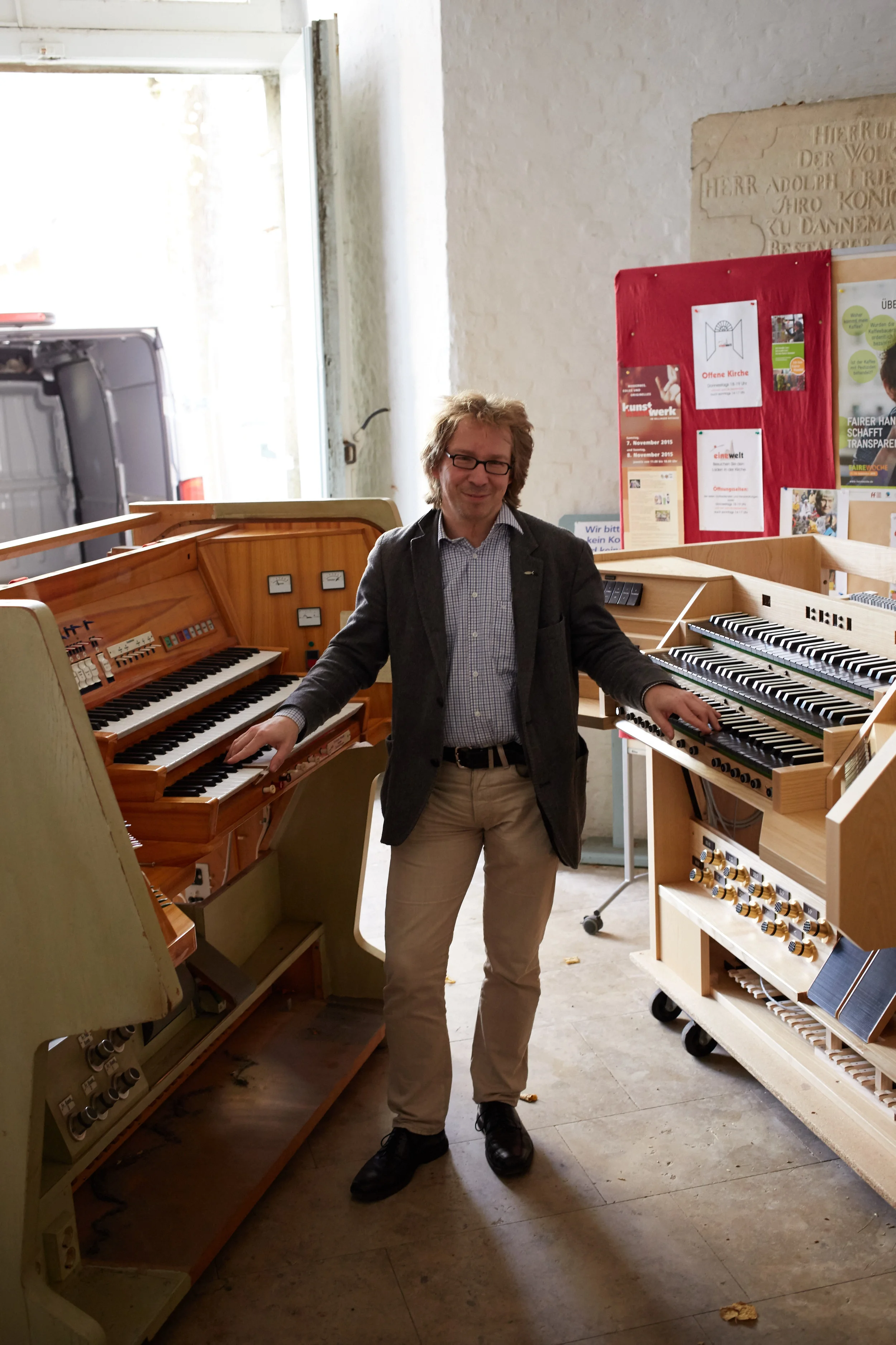 Der Organist - "Ein lachendes und ein weinendes Auge"