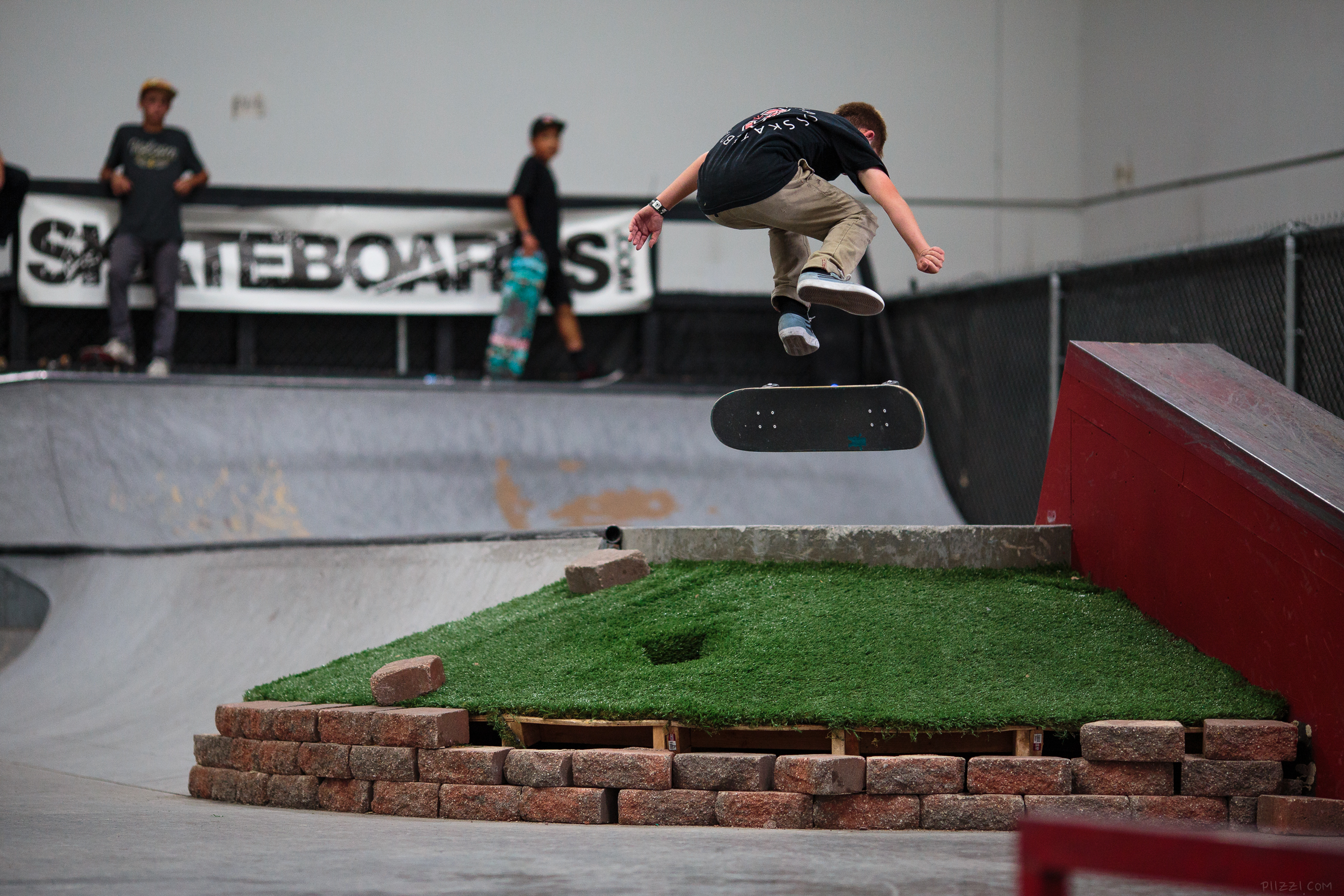 skate_gap_bsdblflip_dylan.jpg