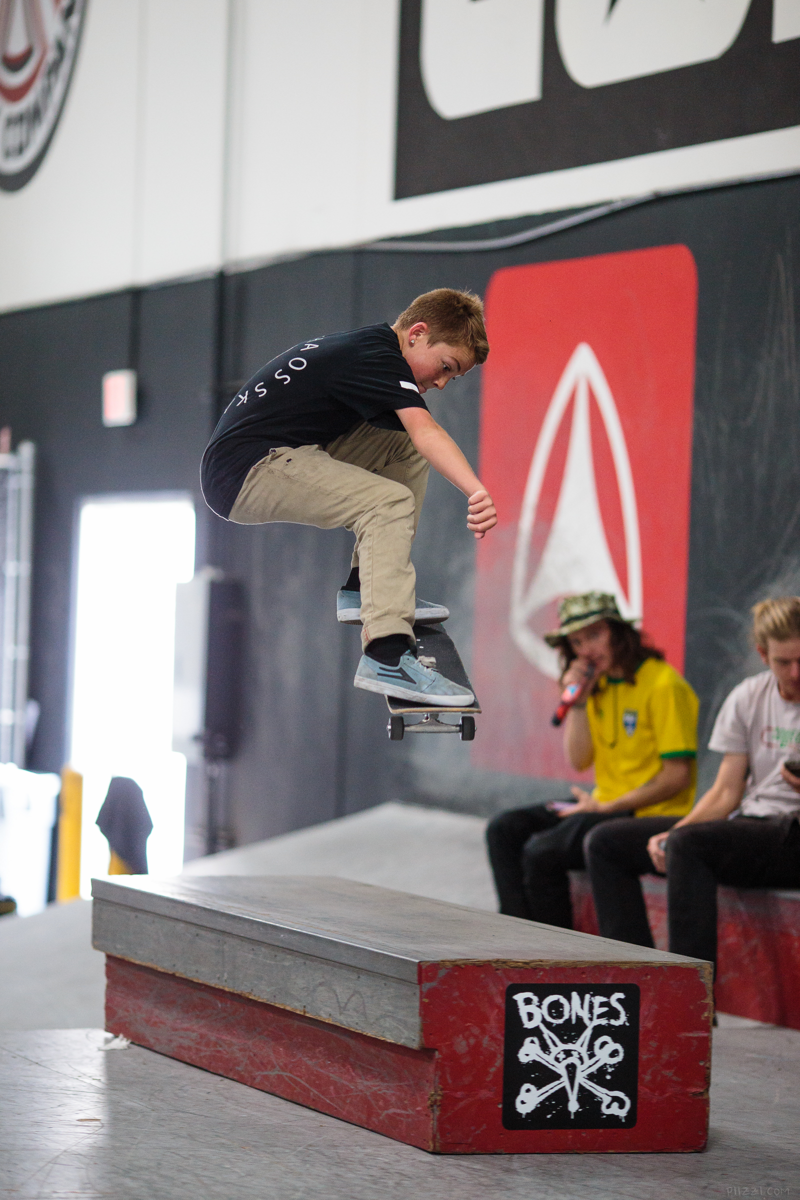 skate_ledge_phatollie_dylan.jpg
