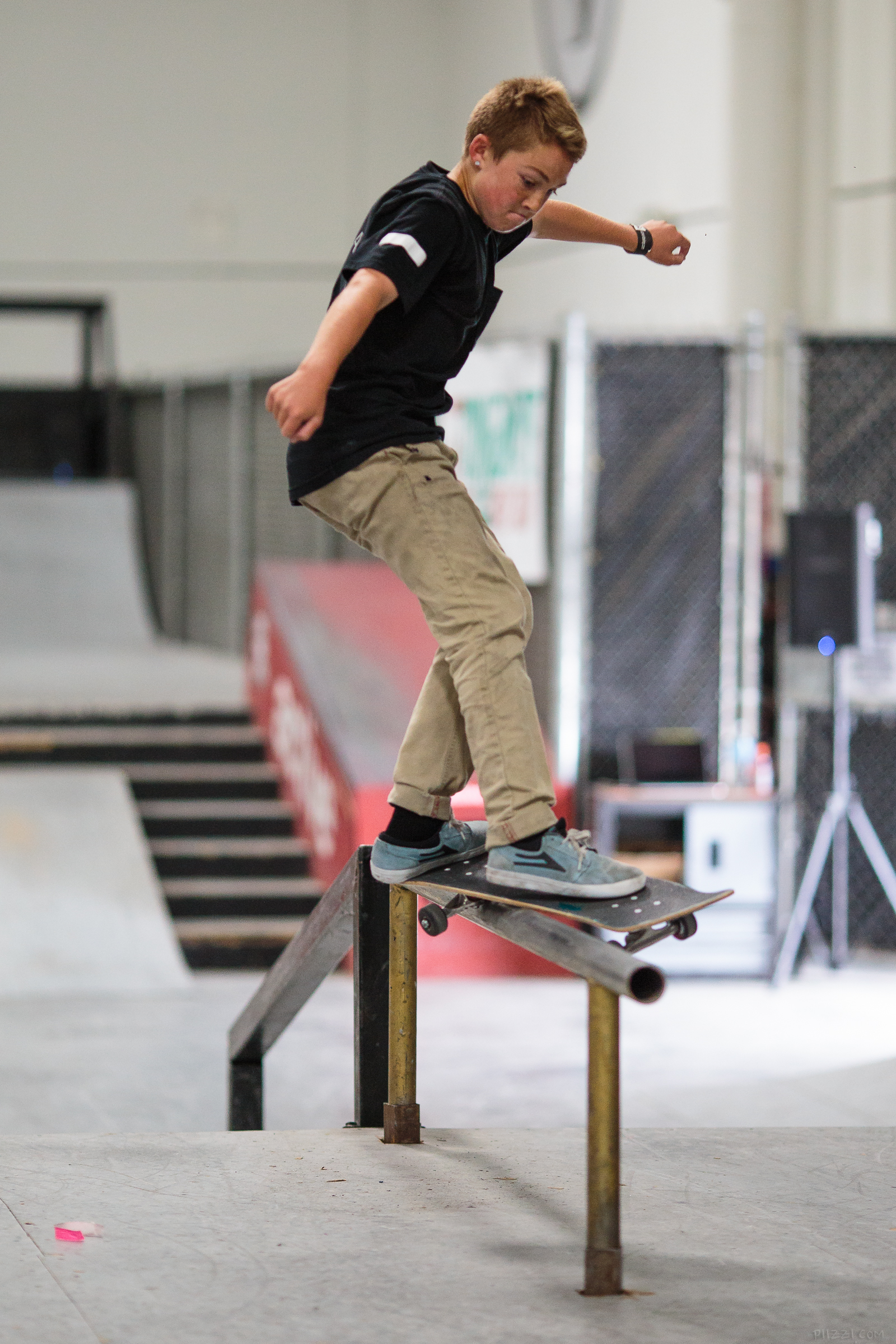 skate_rail_fsfeeble_dylan.jpg