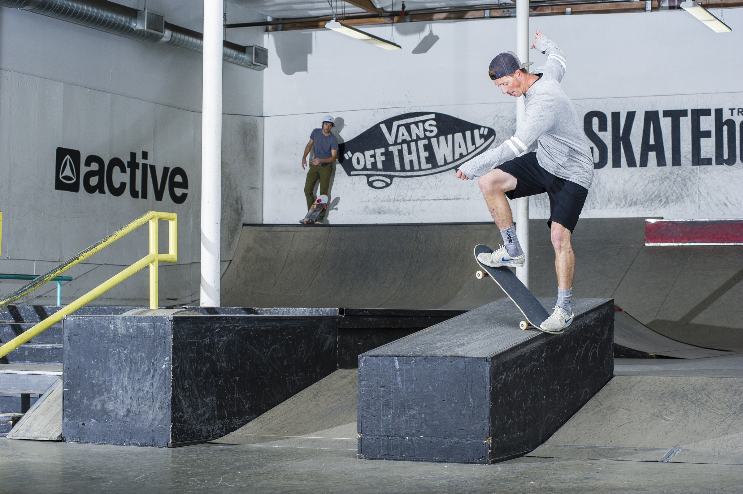 Tony Baldelli - frontside nosebluntslide