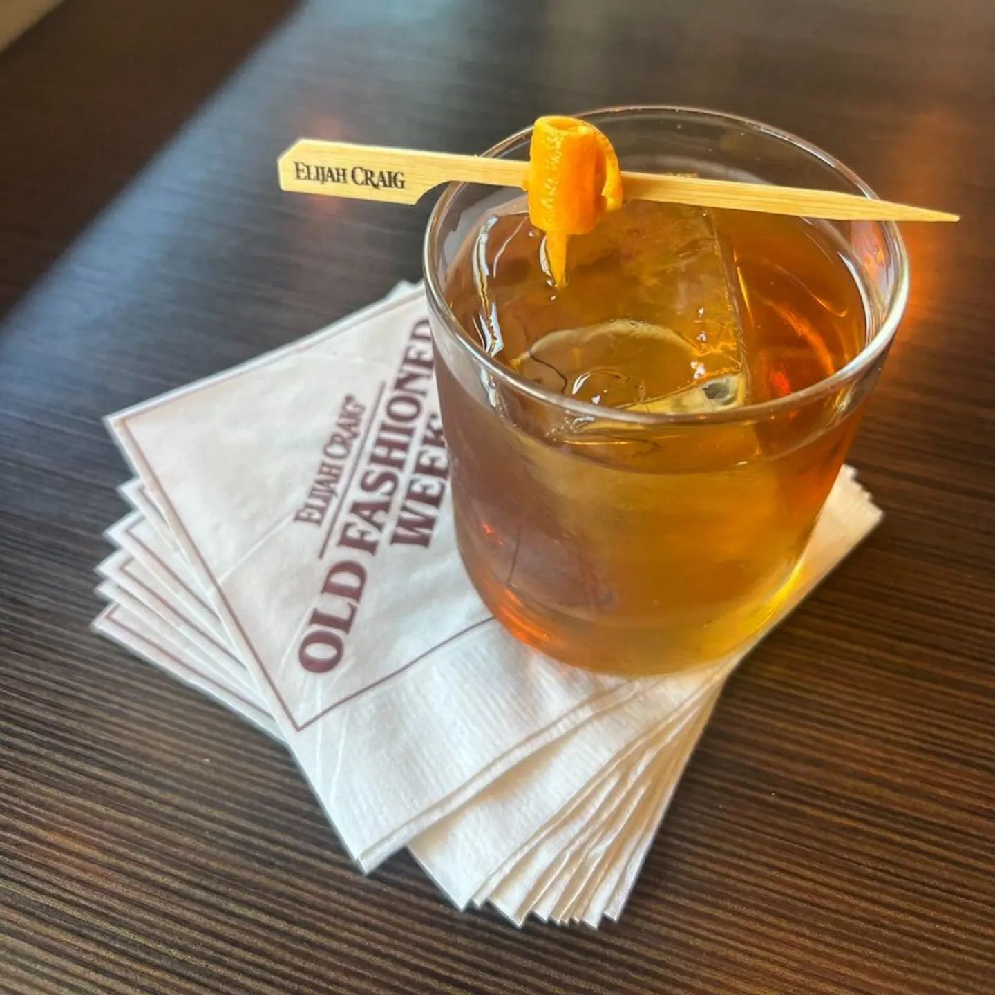 It's Elijah Craig Old fashioned Week!!!
Proceeds benefit the Southern Smoke Foundation @southernsmokefoundation that helps Service industry workers in need.

From @jessbevenour : Snuggled up in the Alpes
Elijah Craig small batch, stroh jagertee, cinn