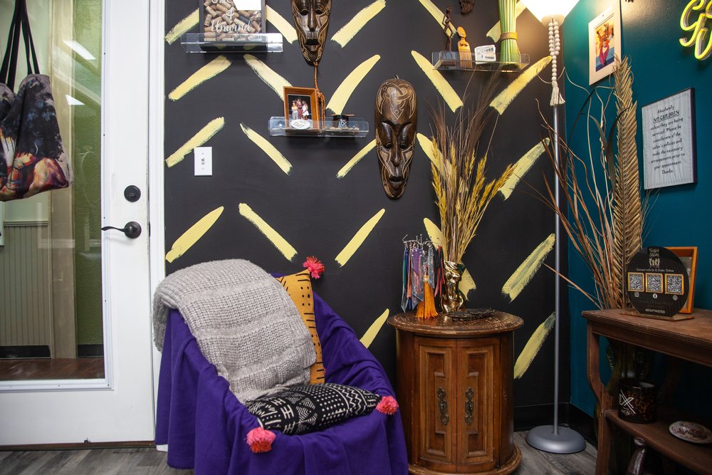 KINKY ROOTZ SALON,LLC. VETERAN/WOMAN/MINORITY-OWNED KINKY ROOTZ SALON,LLC. VETERAN/WOMAN/MINORITY-OWNED