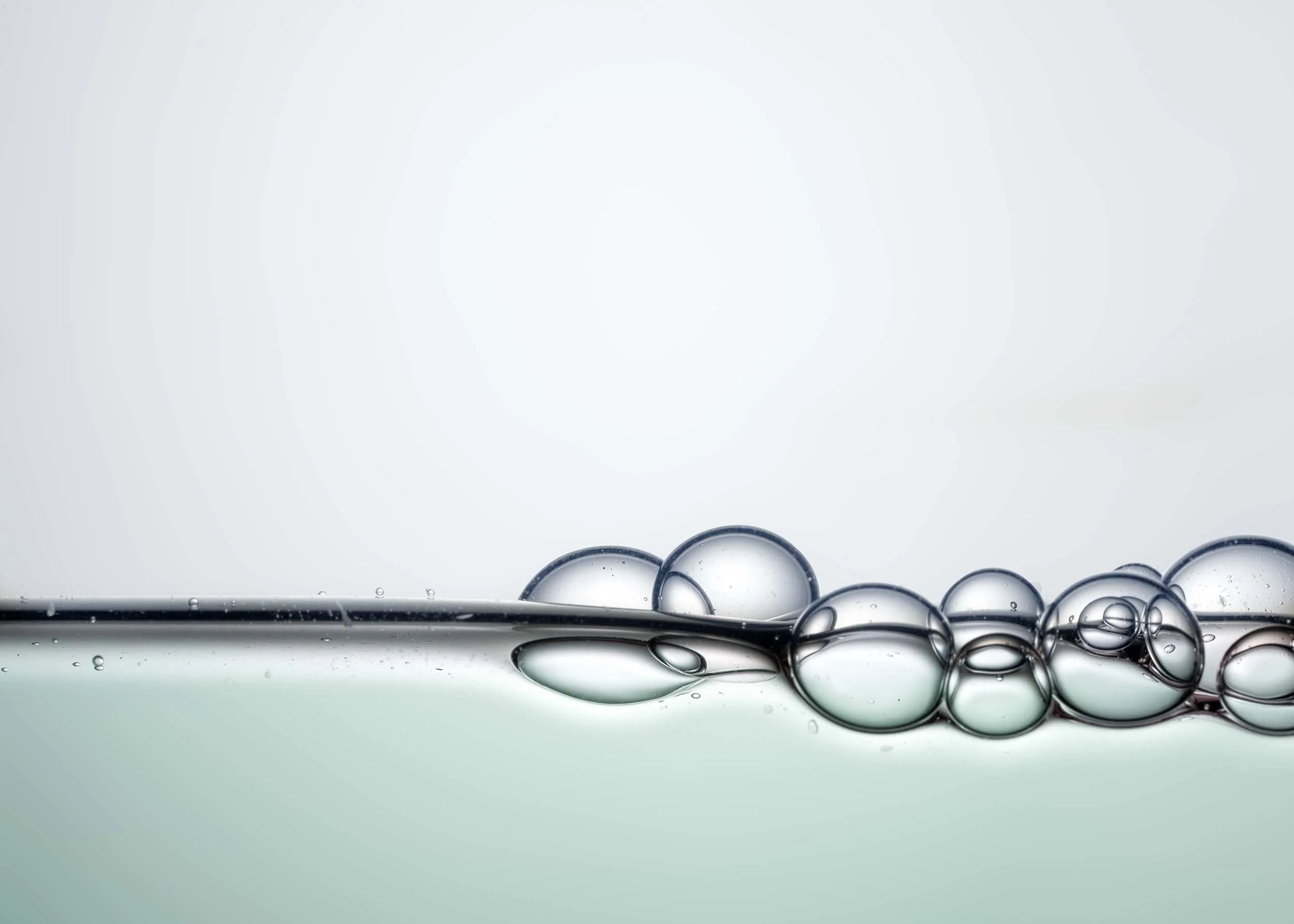 24TST1633_SWATCH_MOTION_5972_OIL BUBBLES.jpg