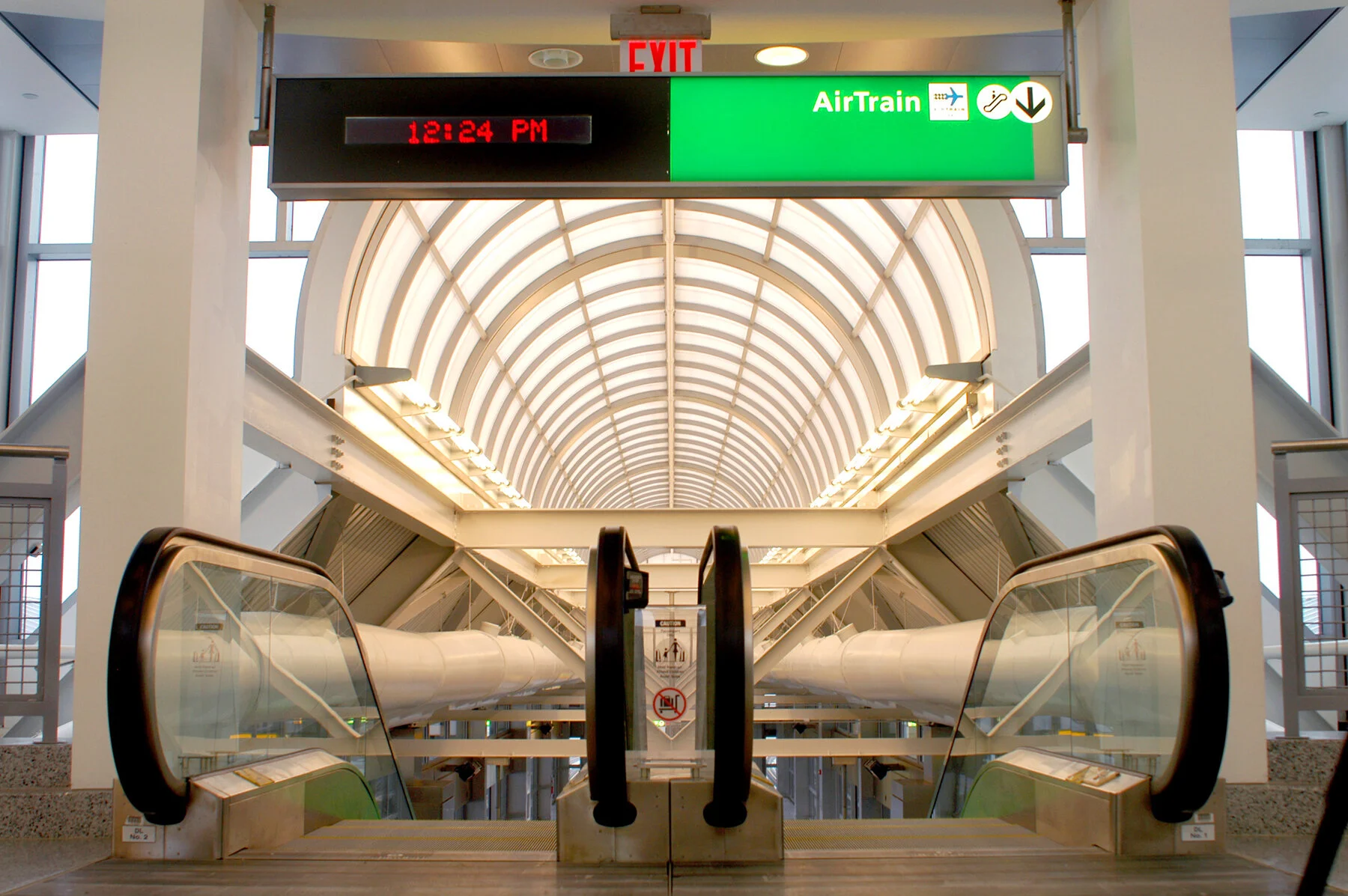 Airtrain12-11-03-19.jpg