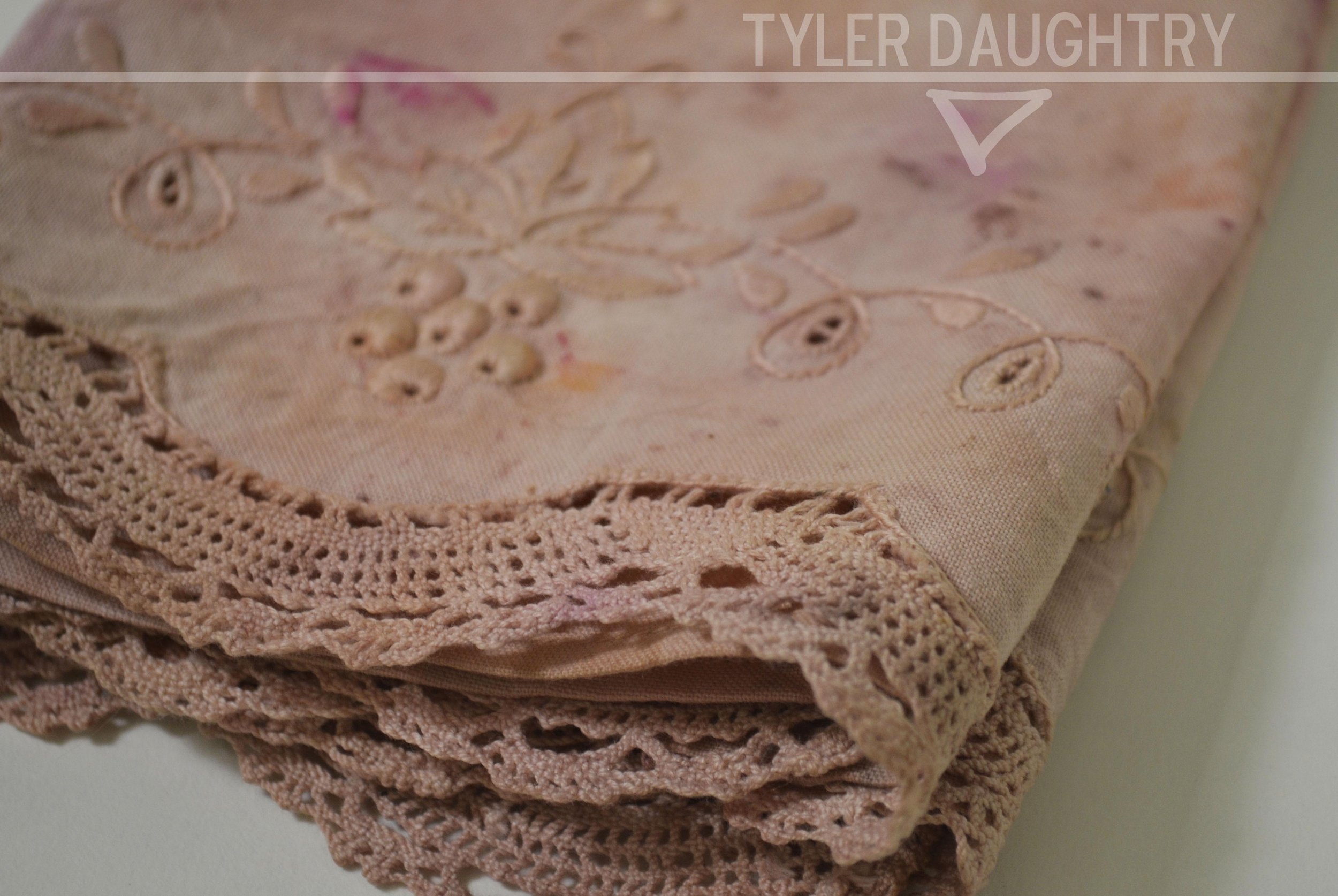 TDDDAR-02 studio fold zoom 3 watermark.jpg