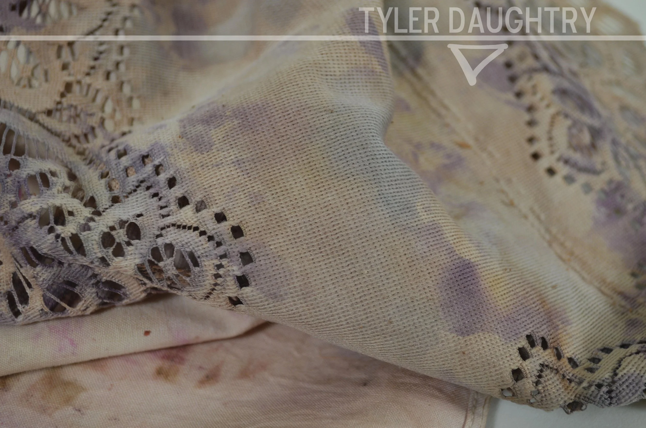 TDDDAR-04 studio crumple 4 watermark.jpg