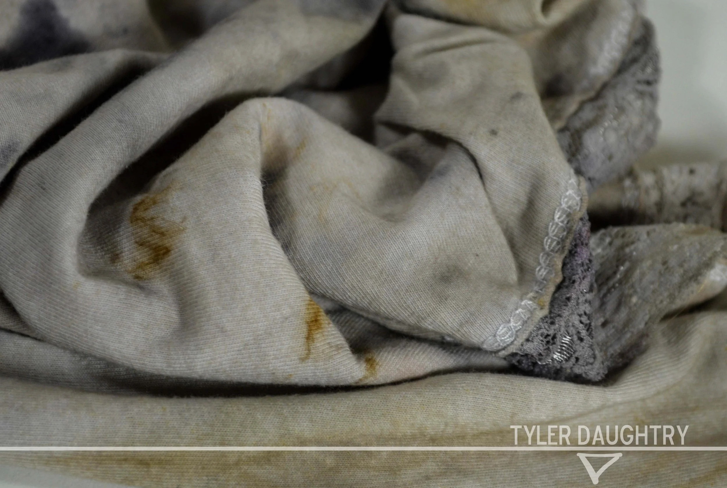 TDDE2-01 studio crumple-2 watermark.jpg