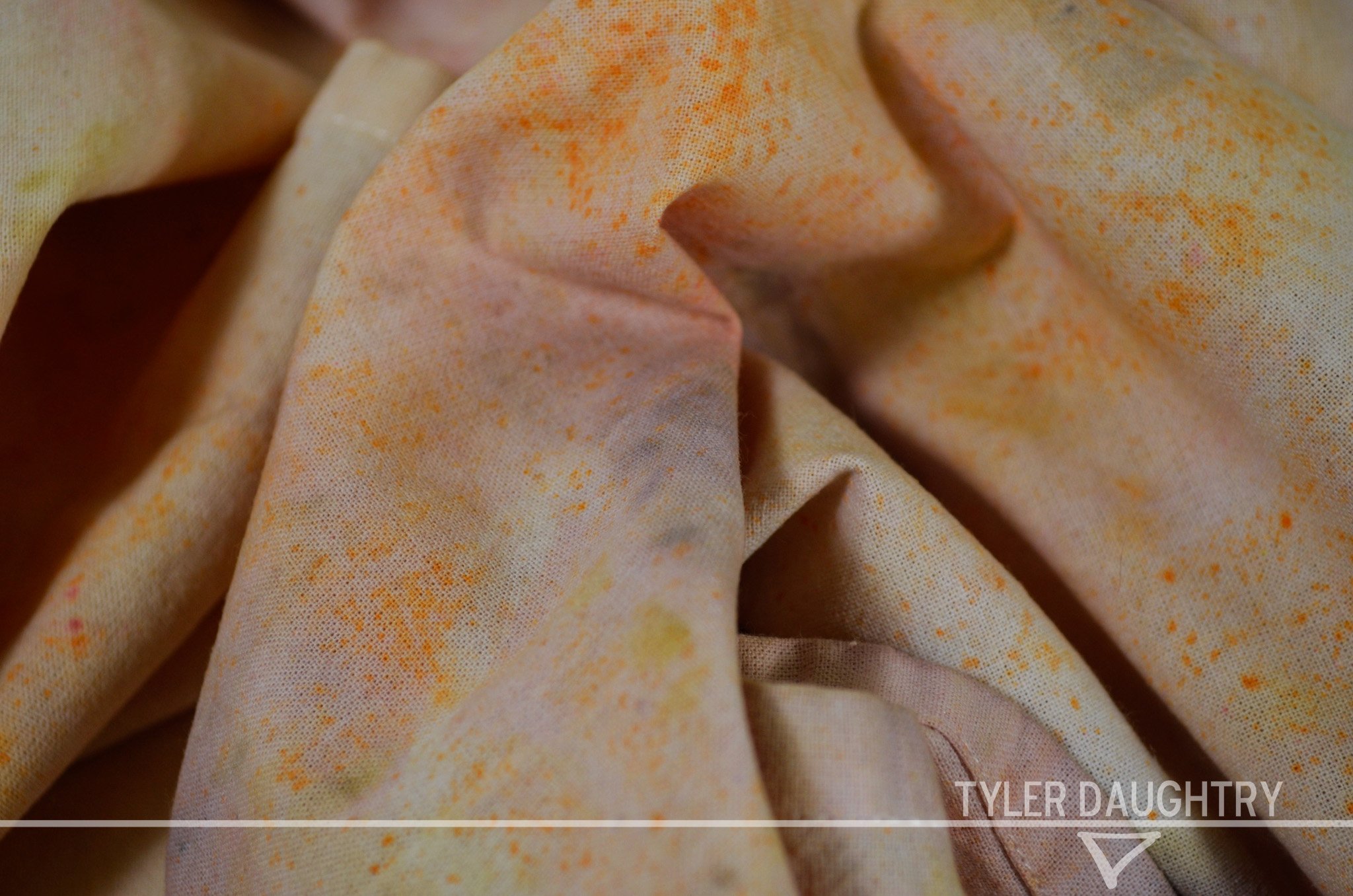 TDDLUY-01 studio crumple 5-2 watermark.jpg