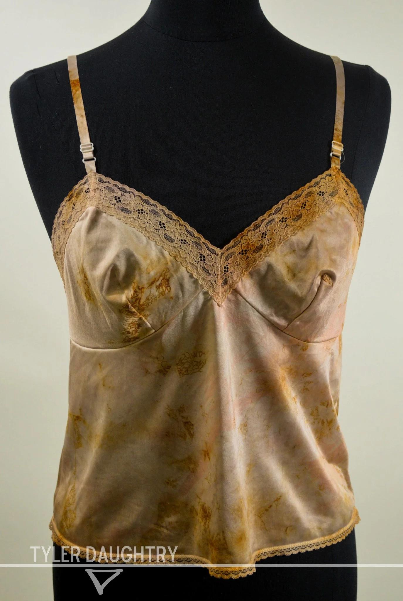 TDDN-03 studio body full-2-2 watermark.jpg