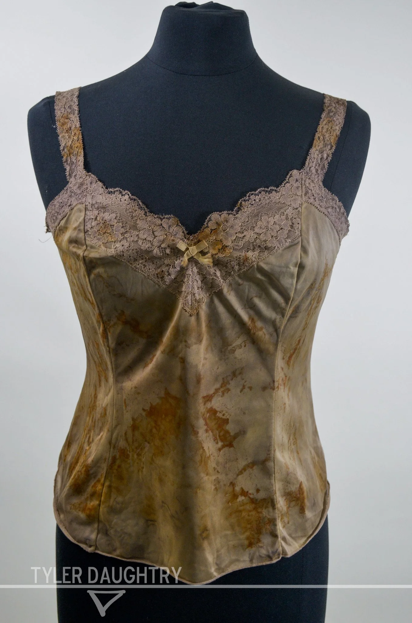 TDDN-04 studio body full-1-2 watermark.jpg