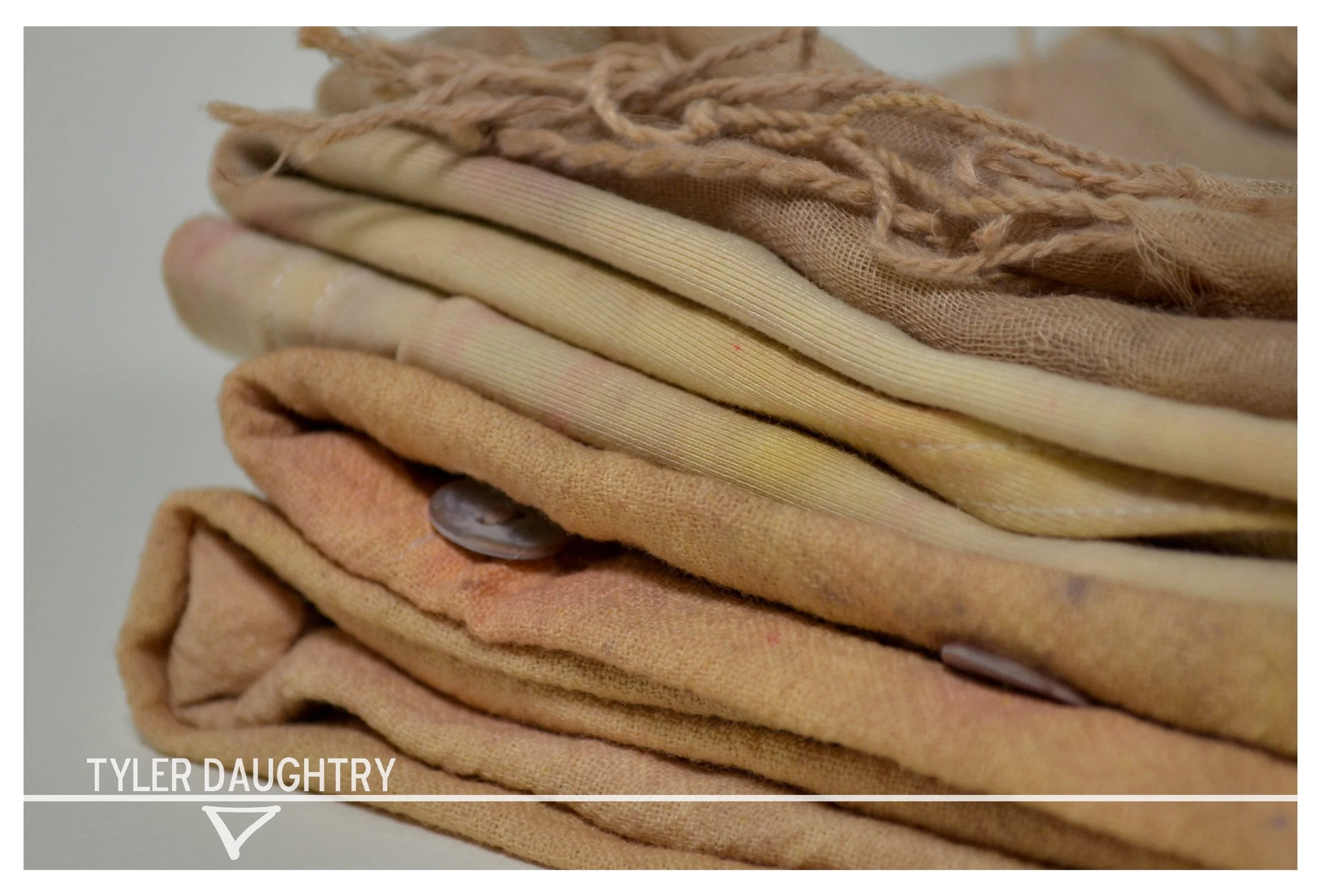 TDDBTMS-07 studio fold zoom-4 watermark.jpg