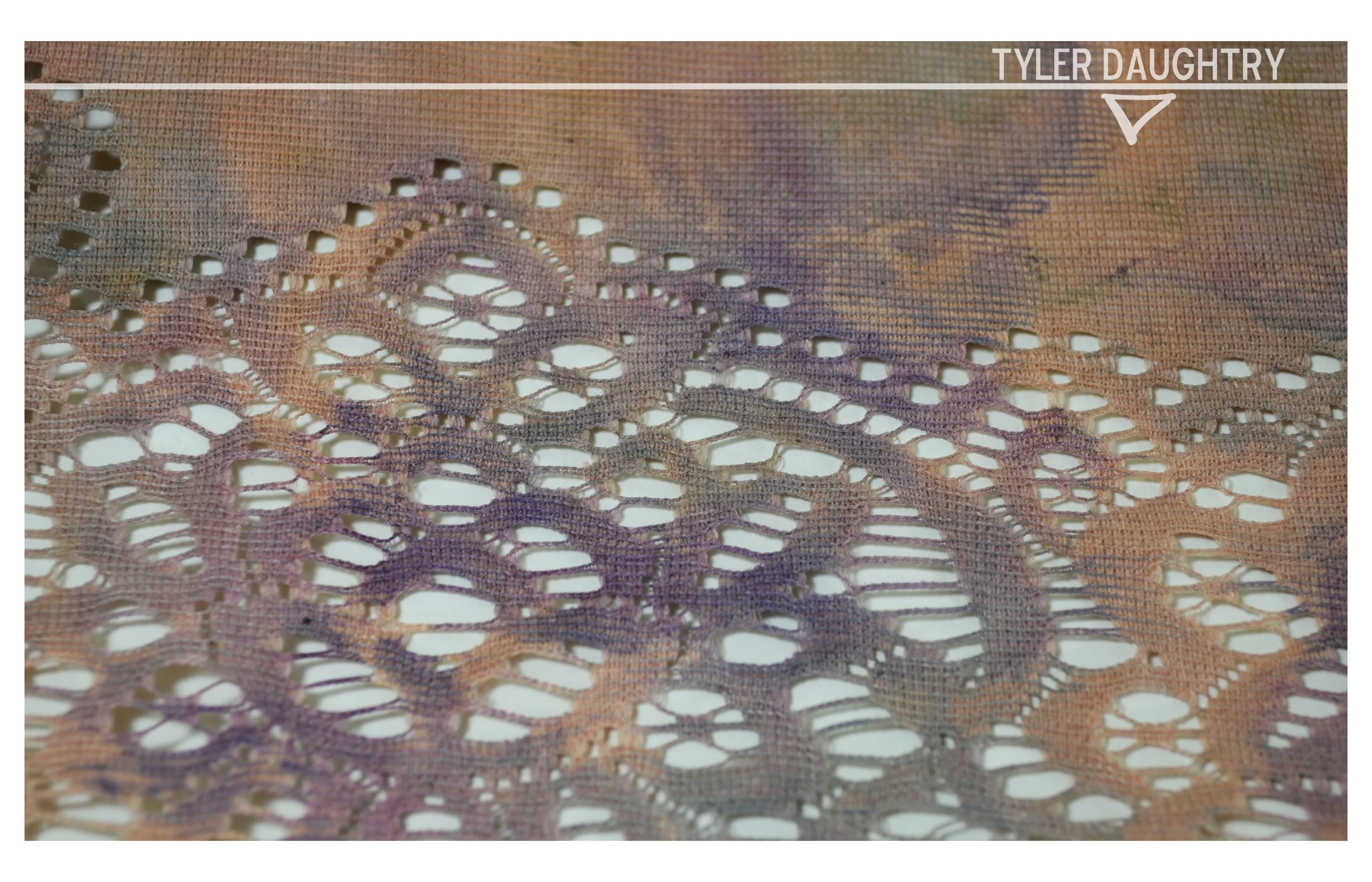 TDDDAR-01 studio runner flat detail 3 watermark.jpg