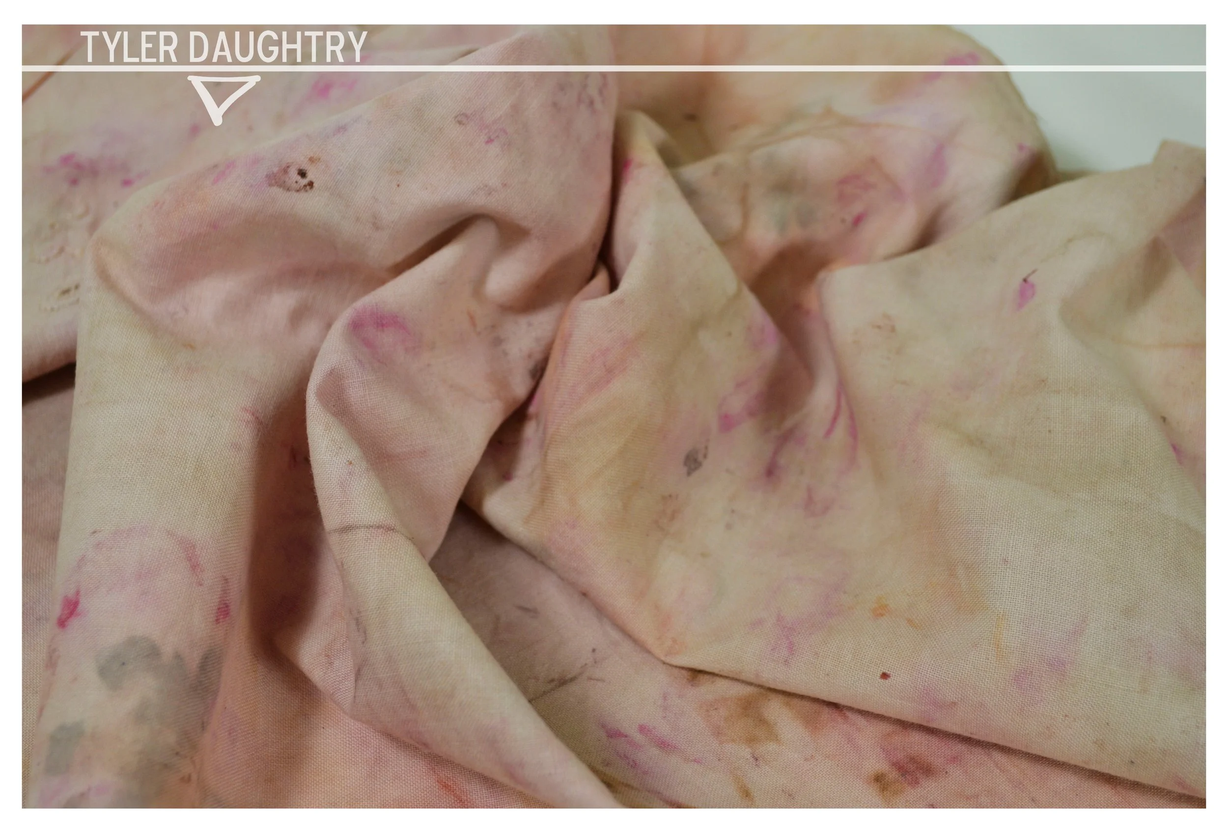 TDDDAR-02 studio napkin crumple 4 watermark.jpg