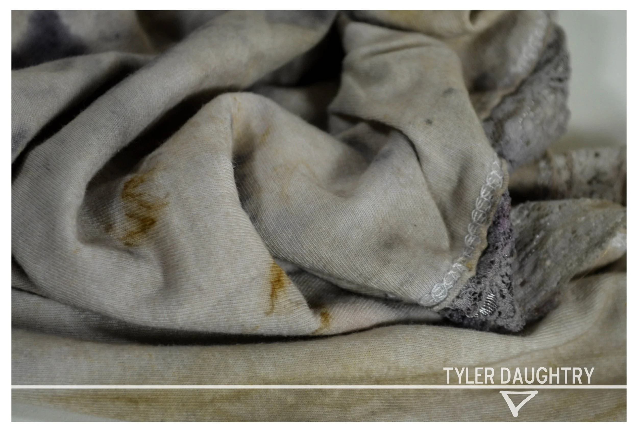 TDDE2-01 studio crumple-2 watermark.jpg