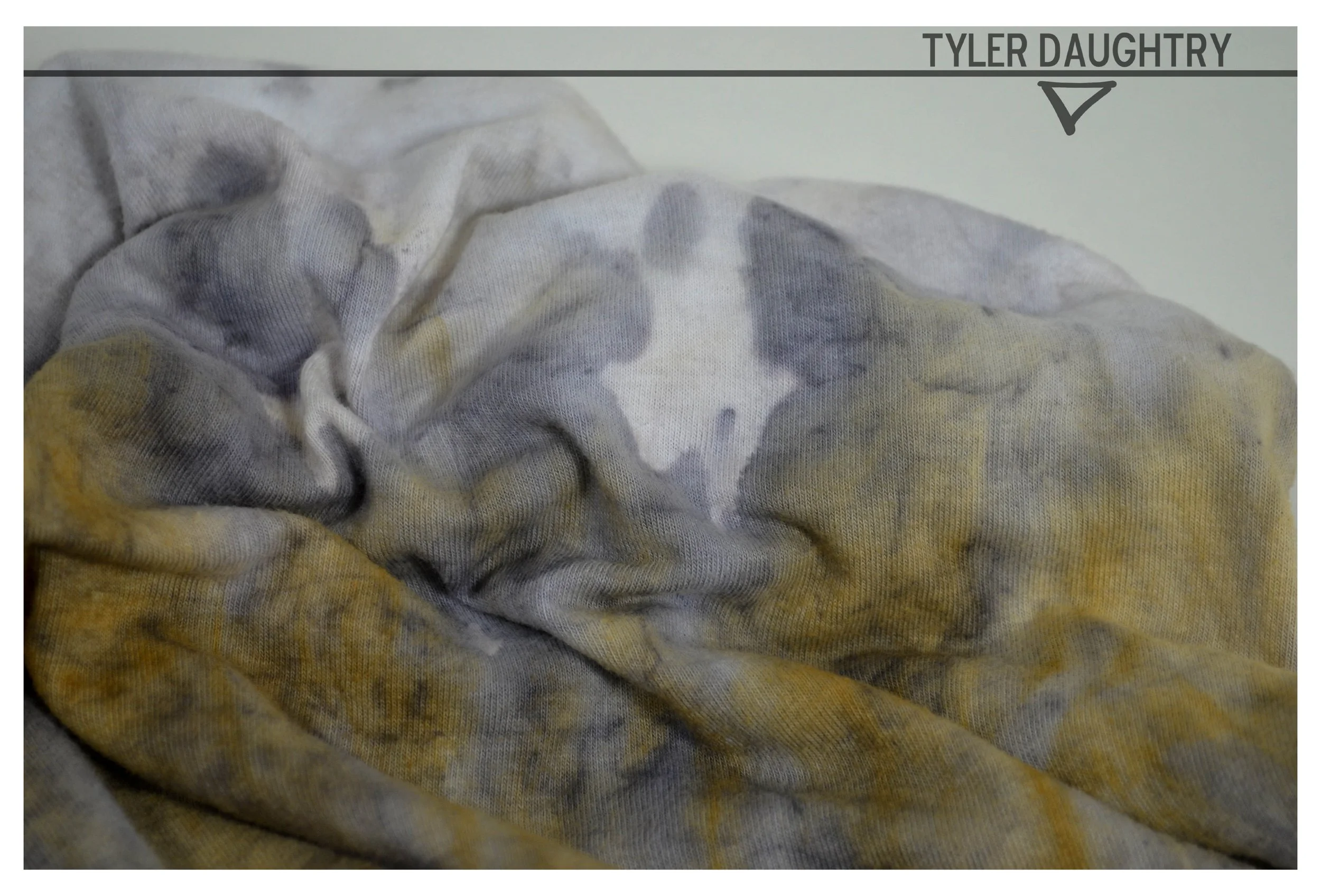 TDDE2-02 studio crumple-3 watermark.jpg