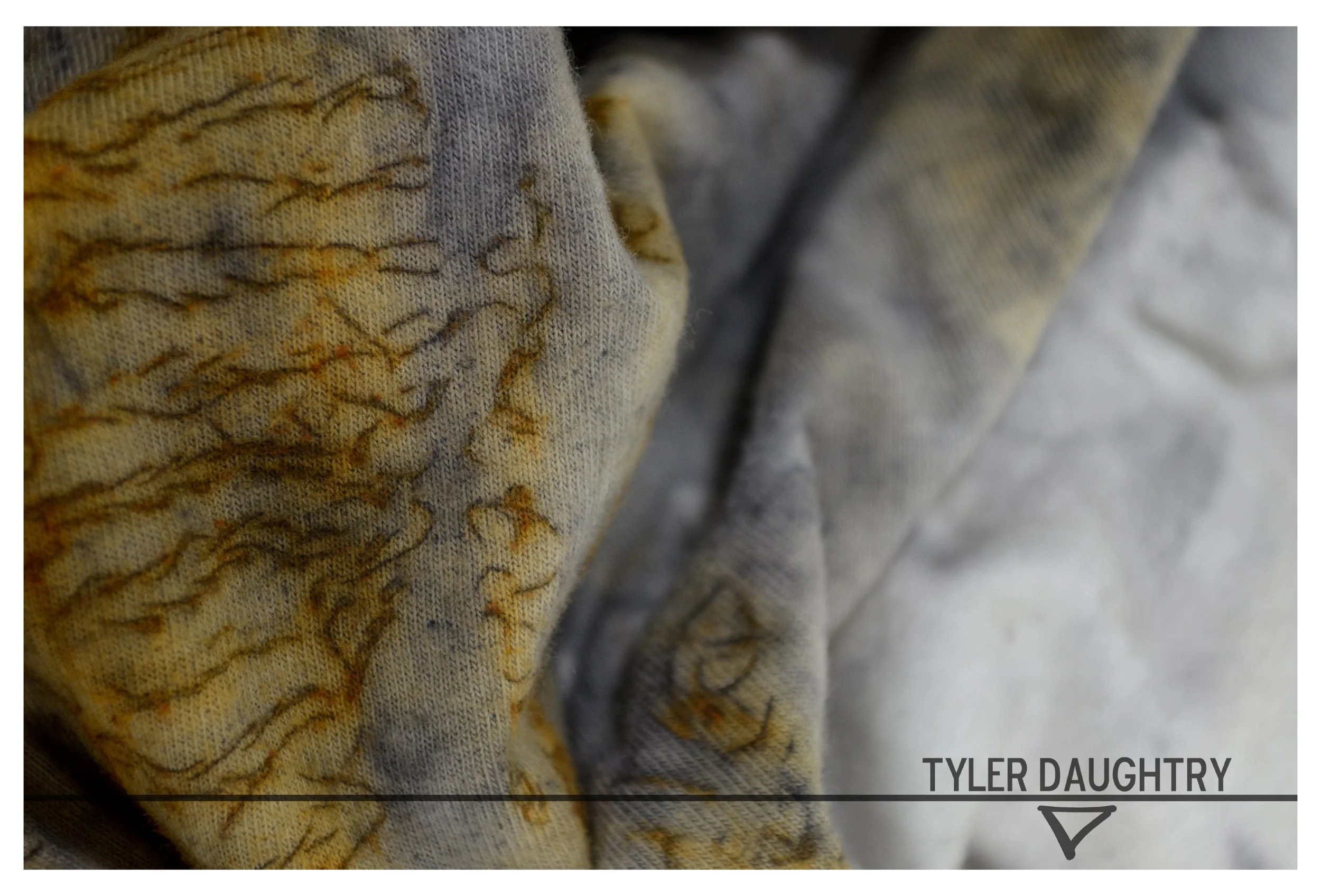TDDE2-02 studio crumple-7 watermark.jpg