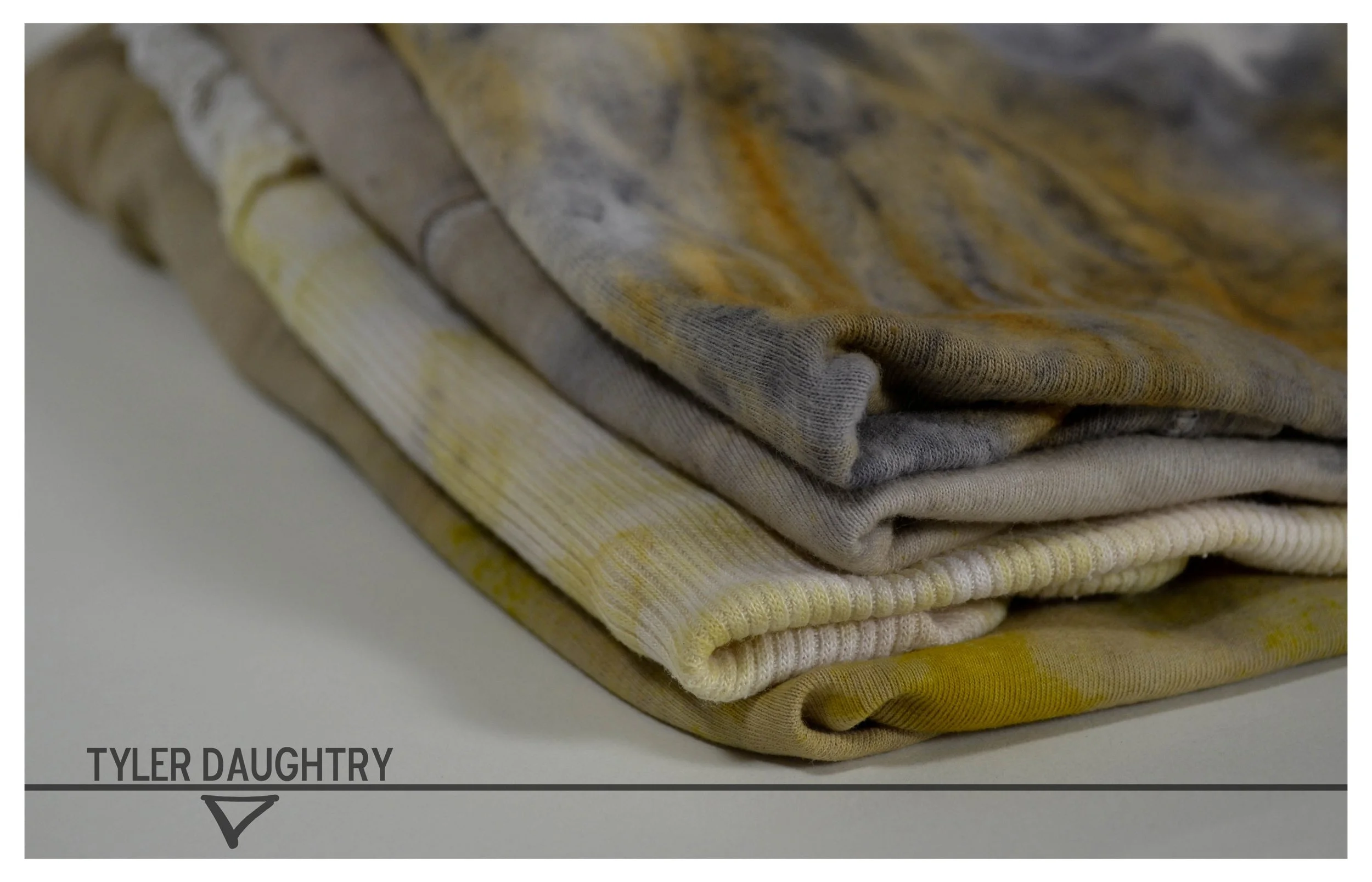 TDDE2-05 studio fold zoom-1 watermark.jpg