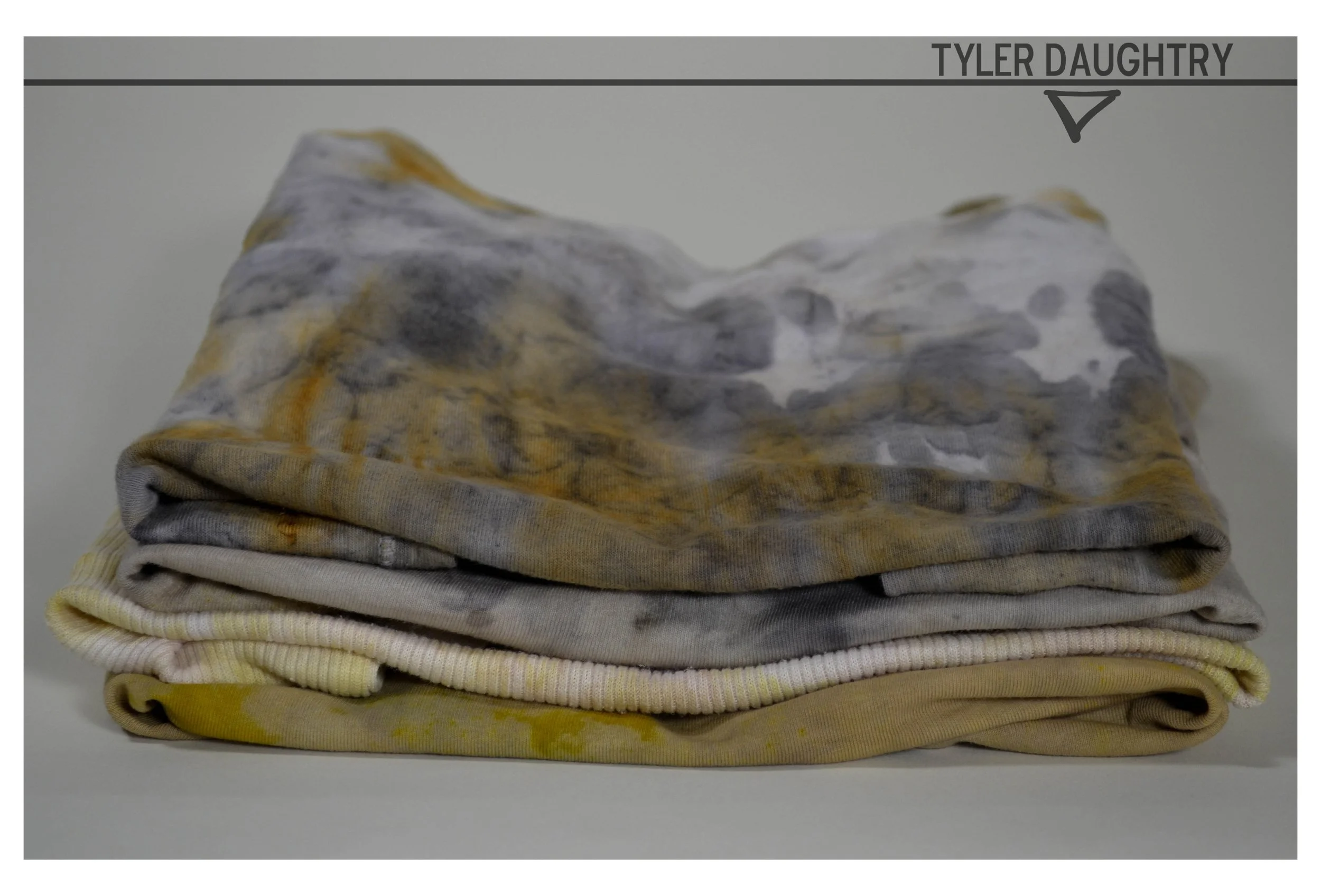 TDDE2-05 studio fold full-2 watermark.jpg