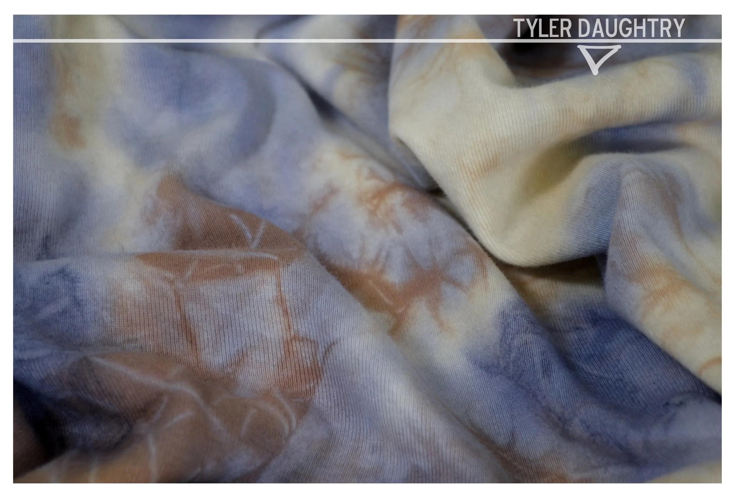 TDDMD-01 studio crumple-1-2 watermark.jpg