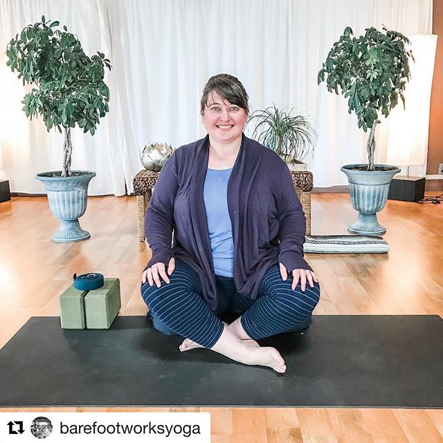 My word for 2019 is 🔮 magic 🔮.
And teaching at @barefootworksyoga is nothing short of magic to me. 
###
If you know and love me, come. If you are curious but nervous, come. Let&rsquo;s fill the treehouse with Curvy Yoga love! All of the details are