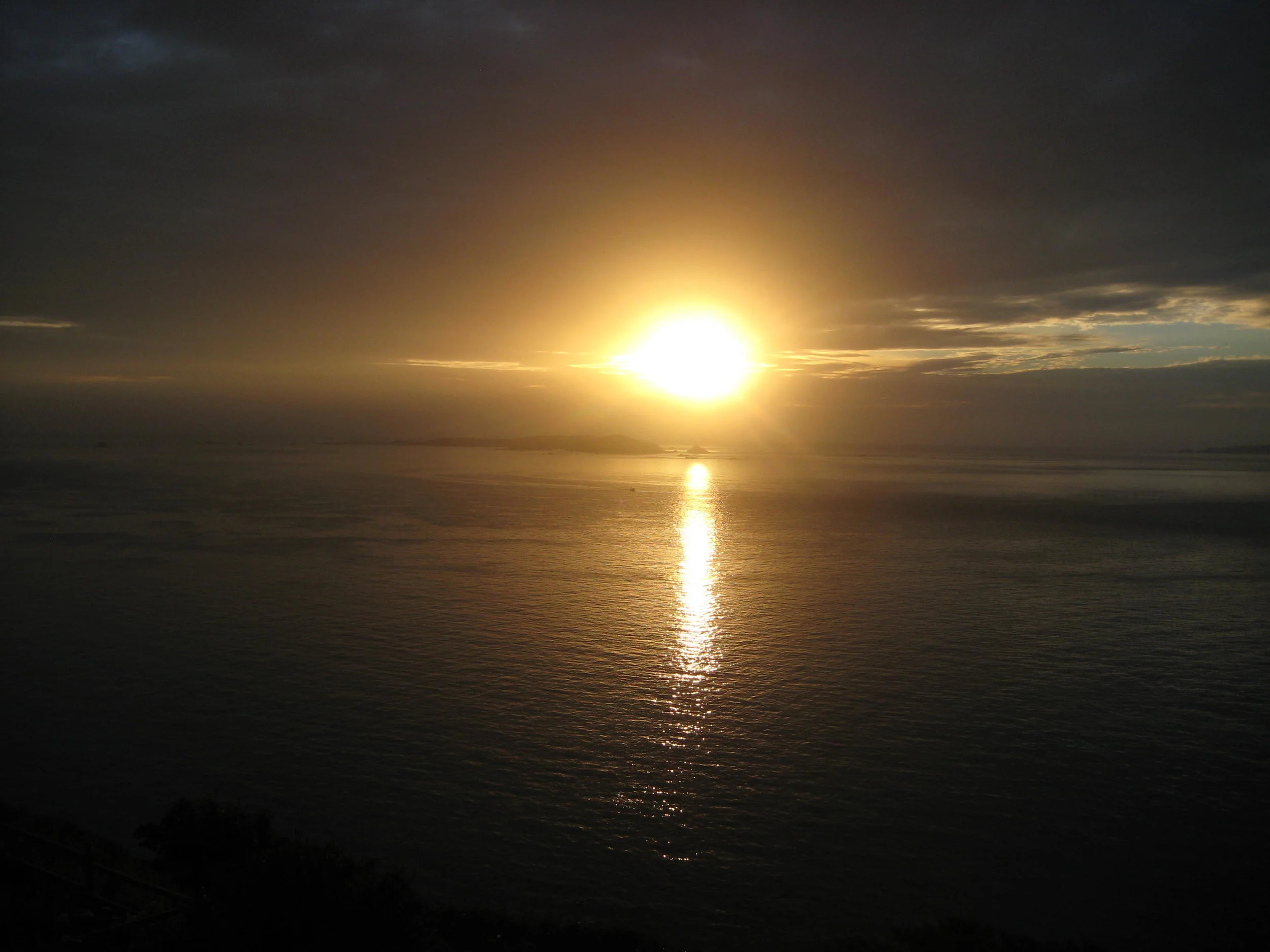 Sunrise 20 June, longest day.jpg