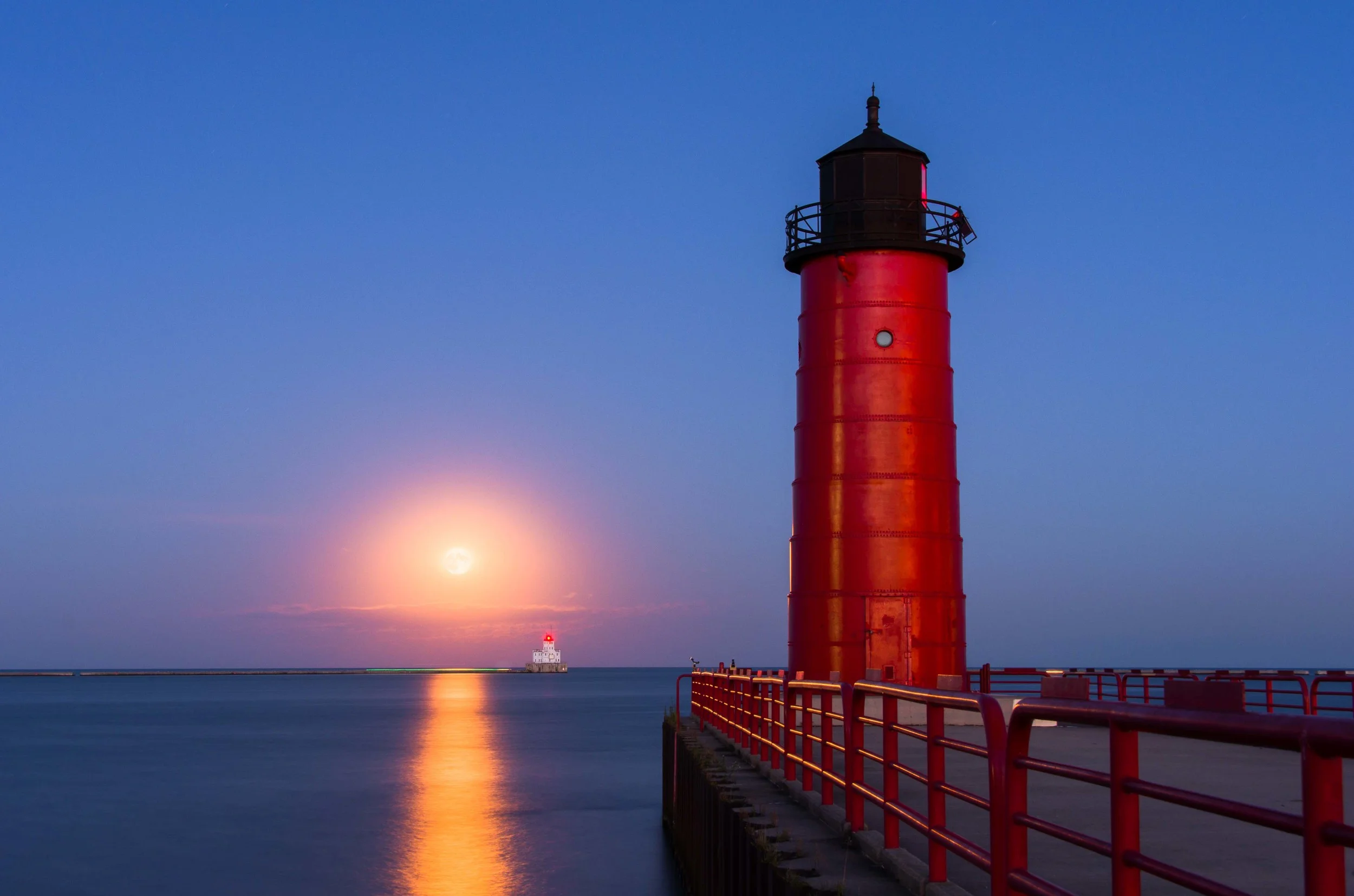 Milwaukee Pierhead lighthouse