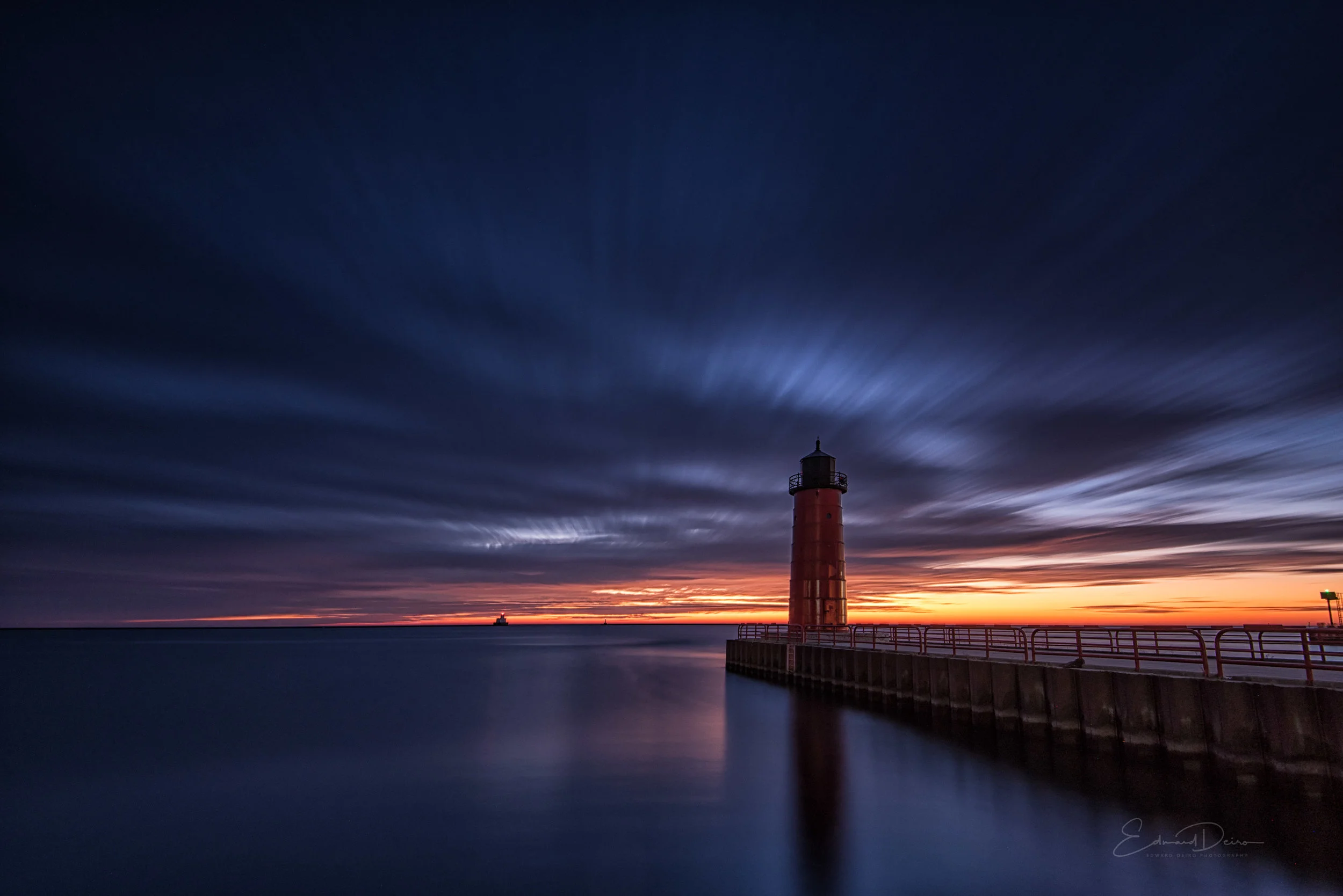 Milwaukee Pierhead Lighthouse