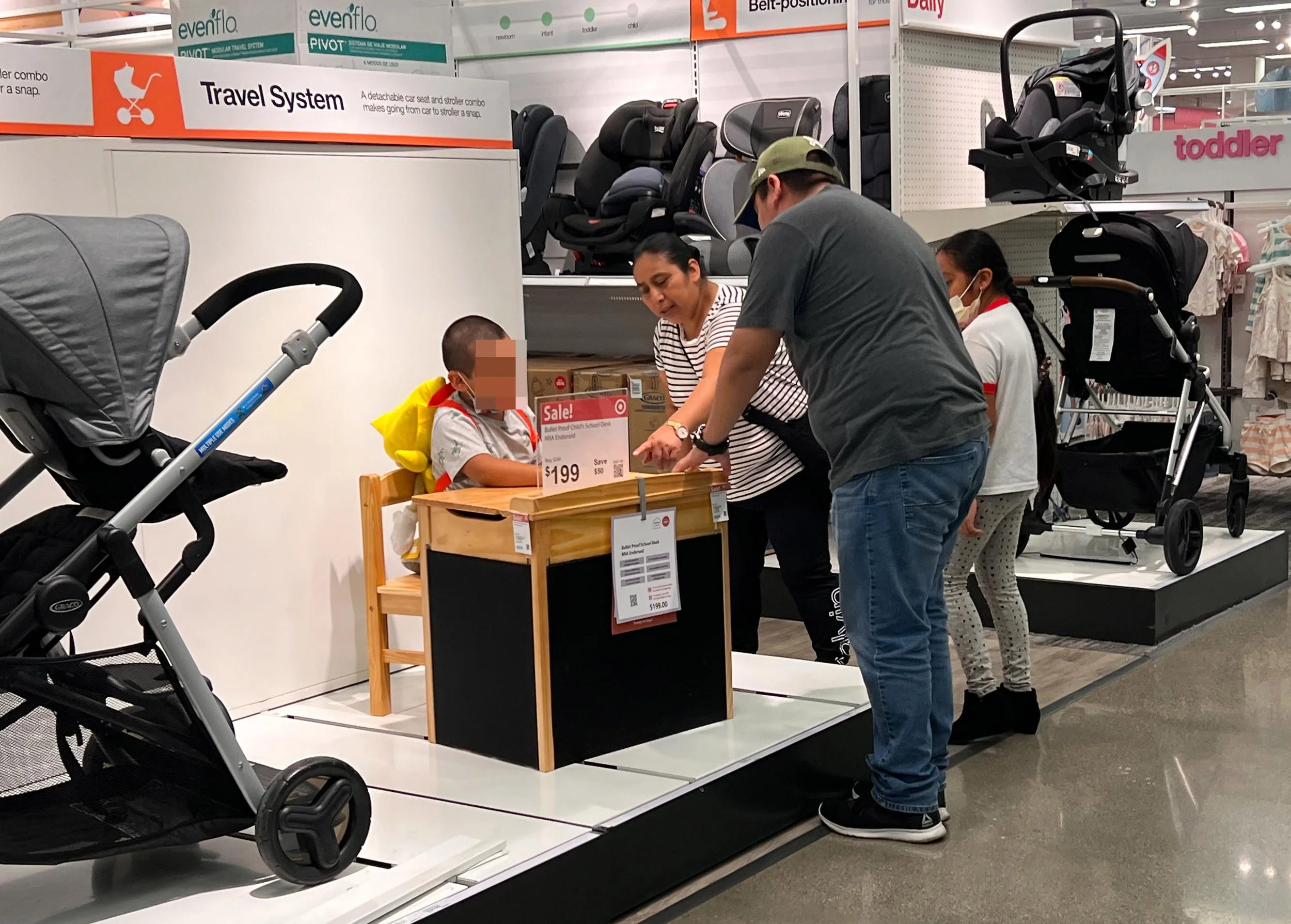 Plastic Jesus Street art