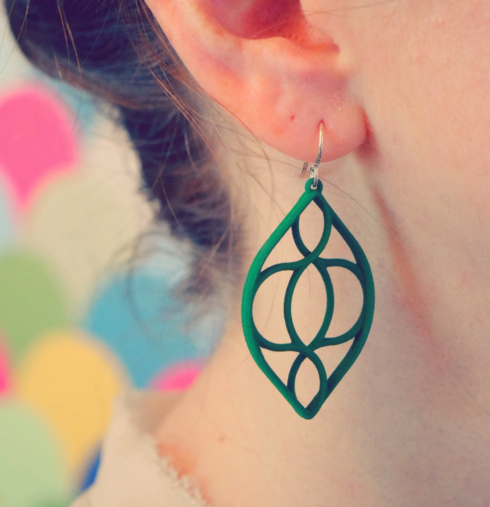 Design Audre_Side profile_Upclose_Naomi_Green.jpg